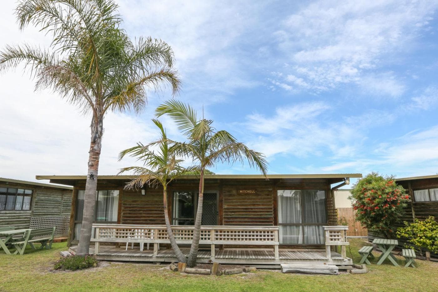 Lazy Acre Log Cabins, Lakes Entrance, photo 6