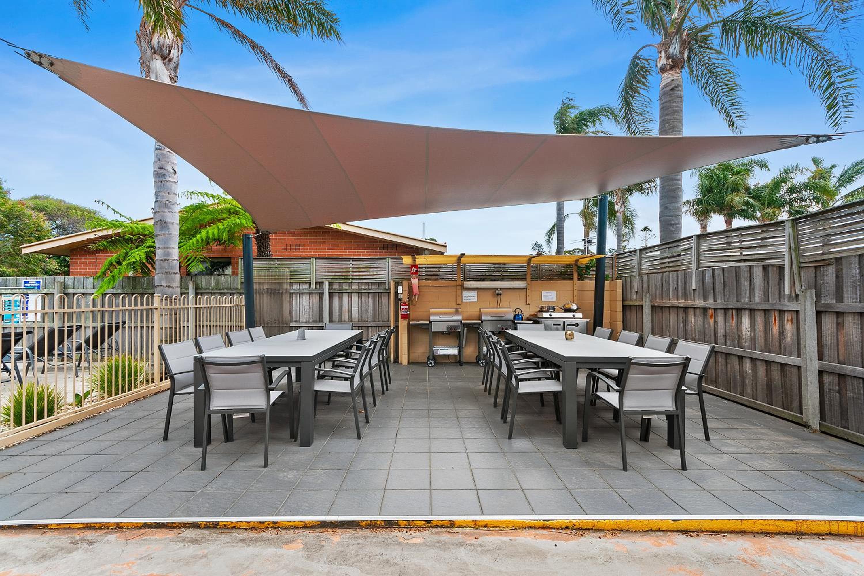 Allambi Holiday Apartments, Lakes Entrance, photo 6