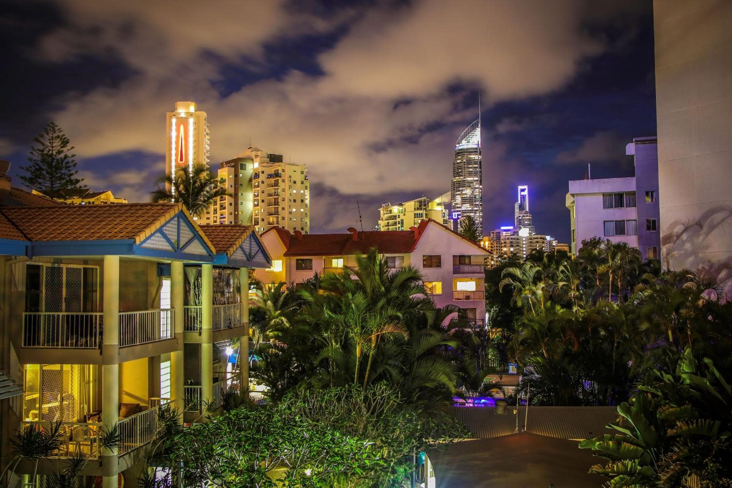 Surfers Beach Holiday Apartments, Gold Coast