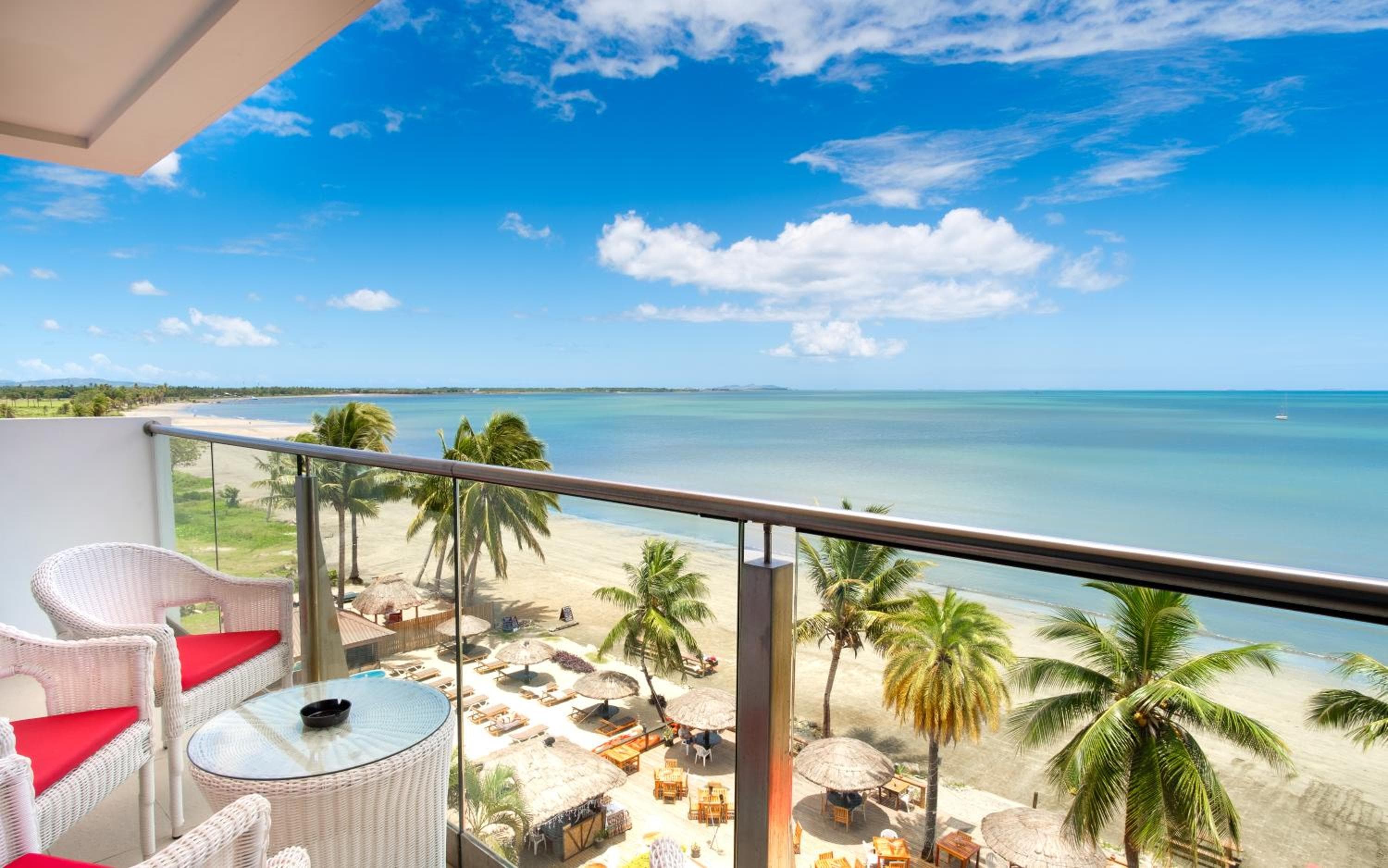Ramada Suites by Wyndham Wailoaloa Beach Fiji, Nadi, photo 2