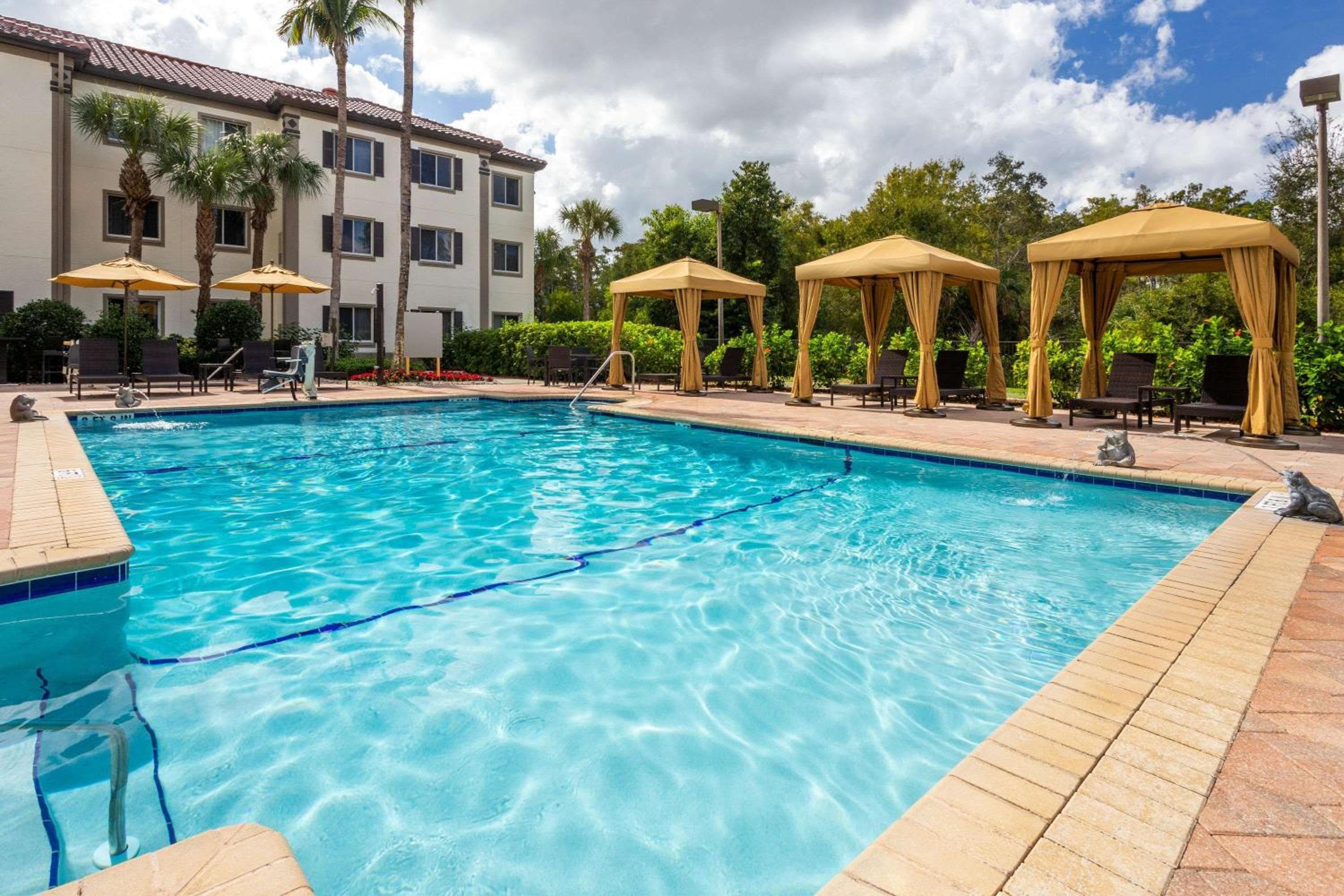 Hawthorn Extended Stay by Wyndham Naples, Naples, photo 5