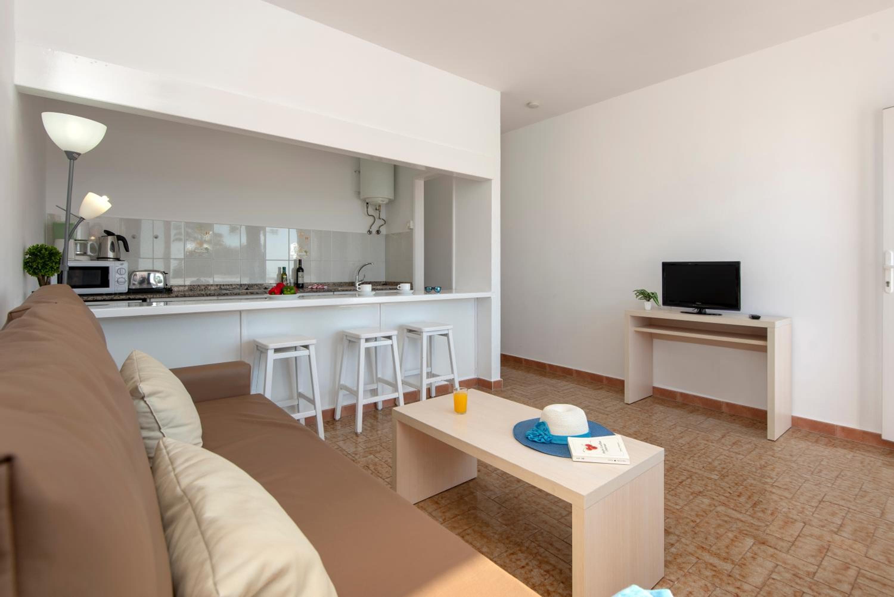 Rocas Blancas Apartments, Puerto del Carmen, photo 4