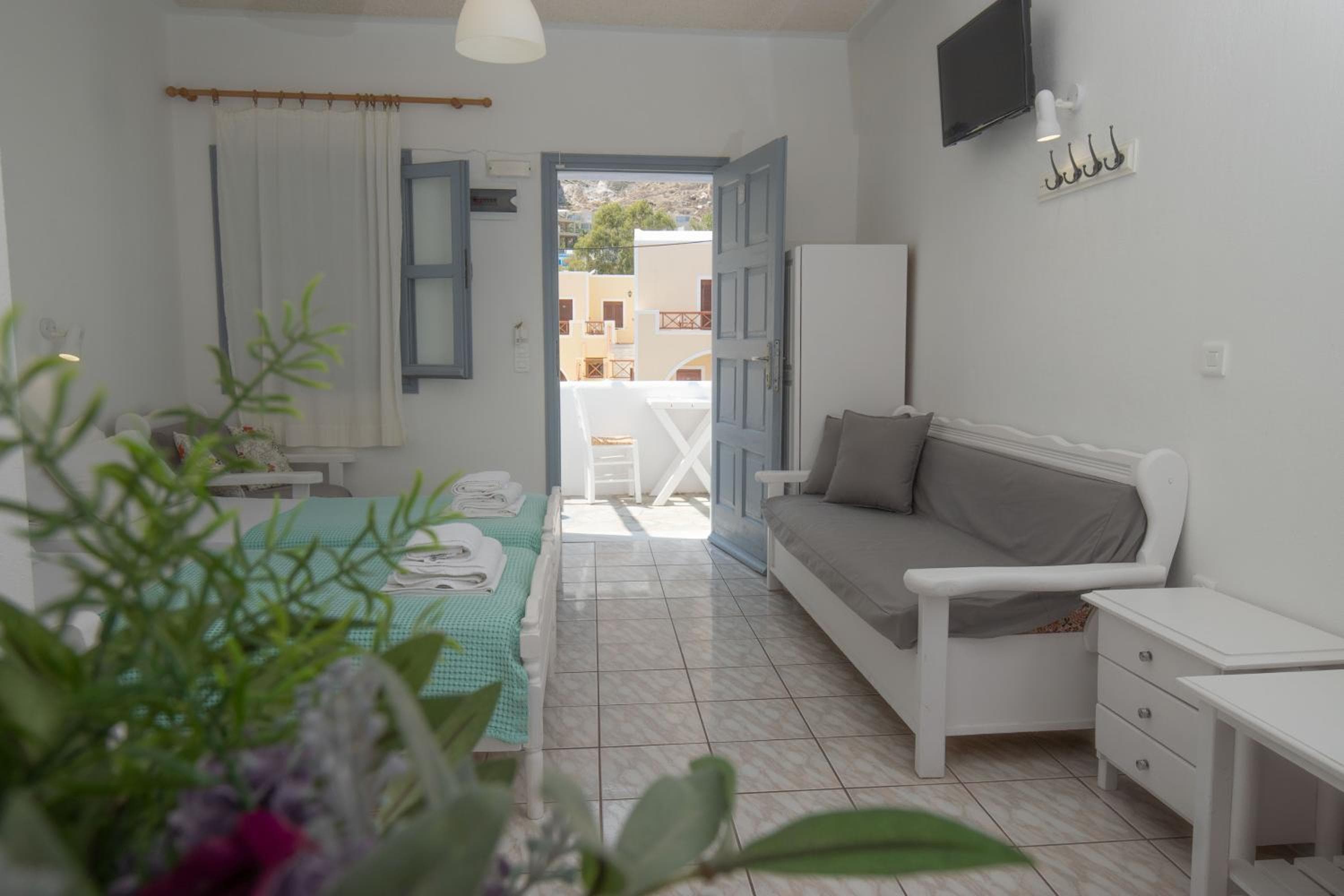 Zacharakis Studios, Kamari, photo 5