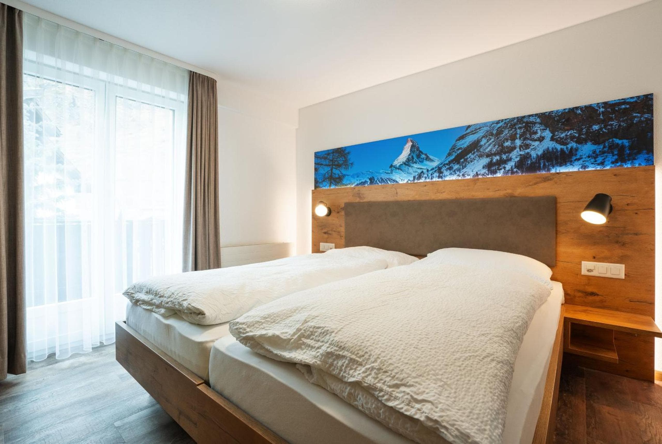 Patricia self-check-in Apartments & Spa Access at Alpen Resort, Zermatt, photo 6