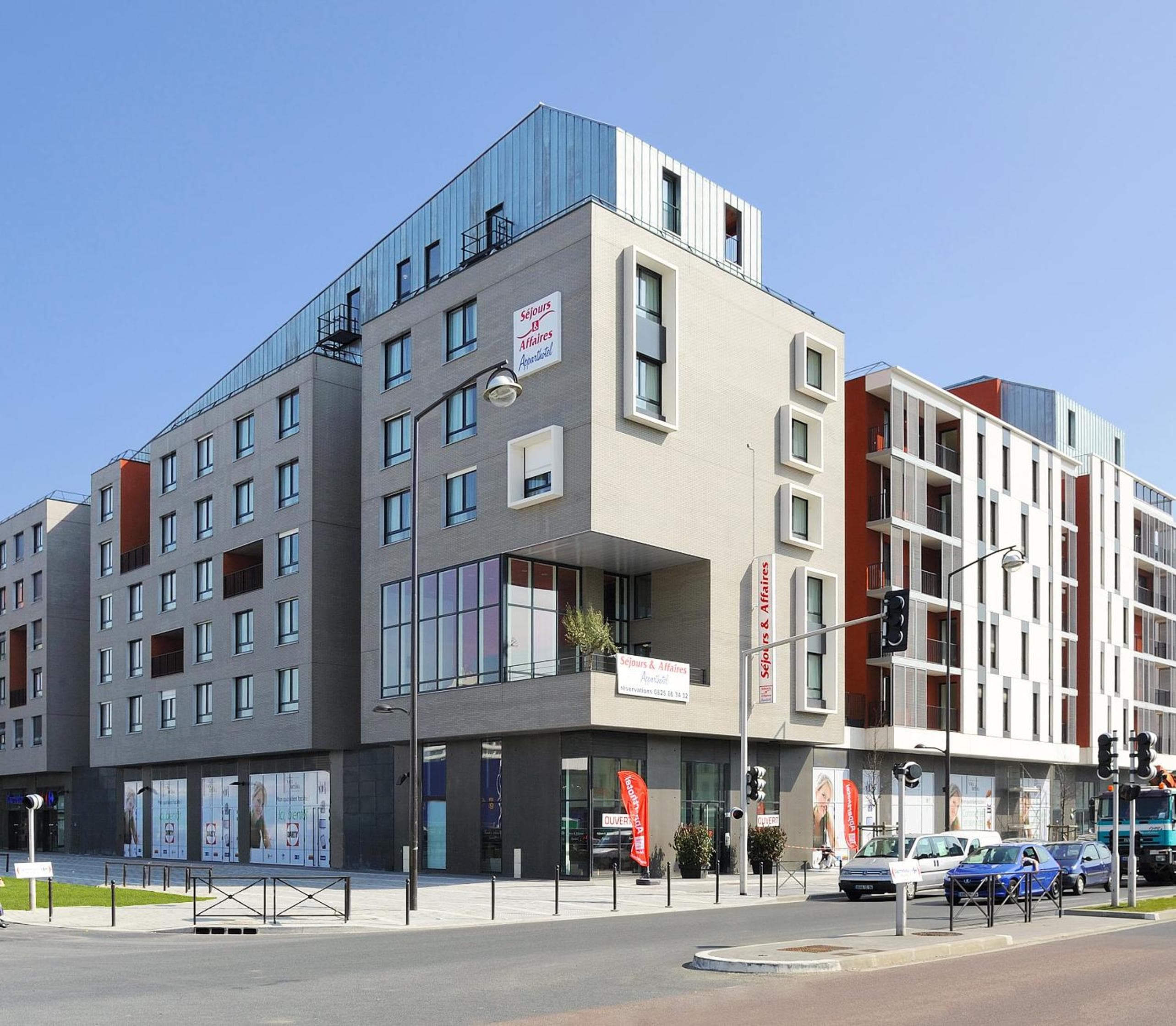 Building at Séjours & Affaires Paris-Vitry