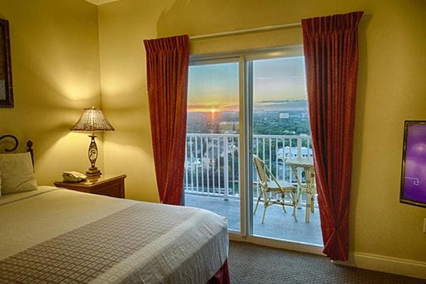 Penthouse Close to Disney area and Malls water view, Orlando, photo 5