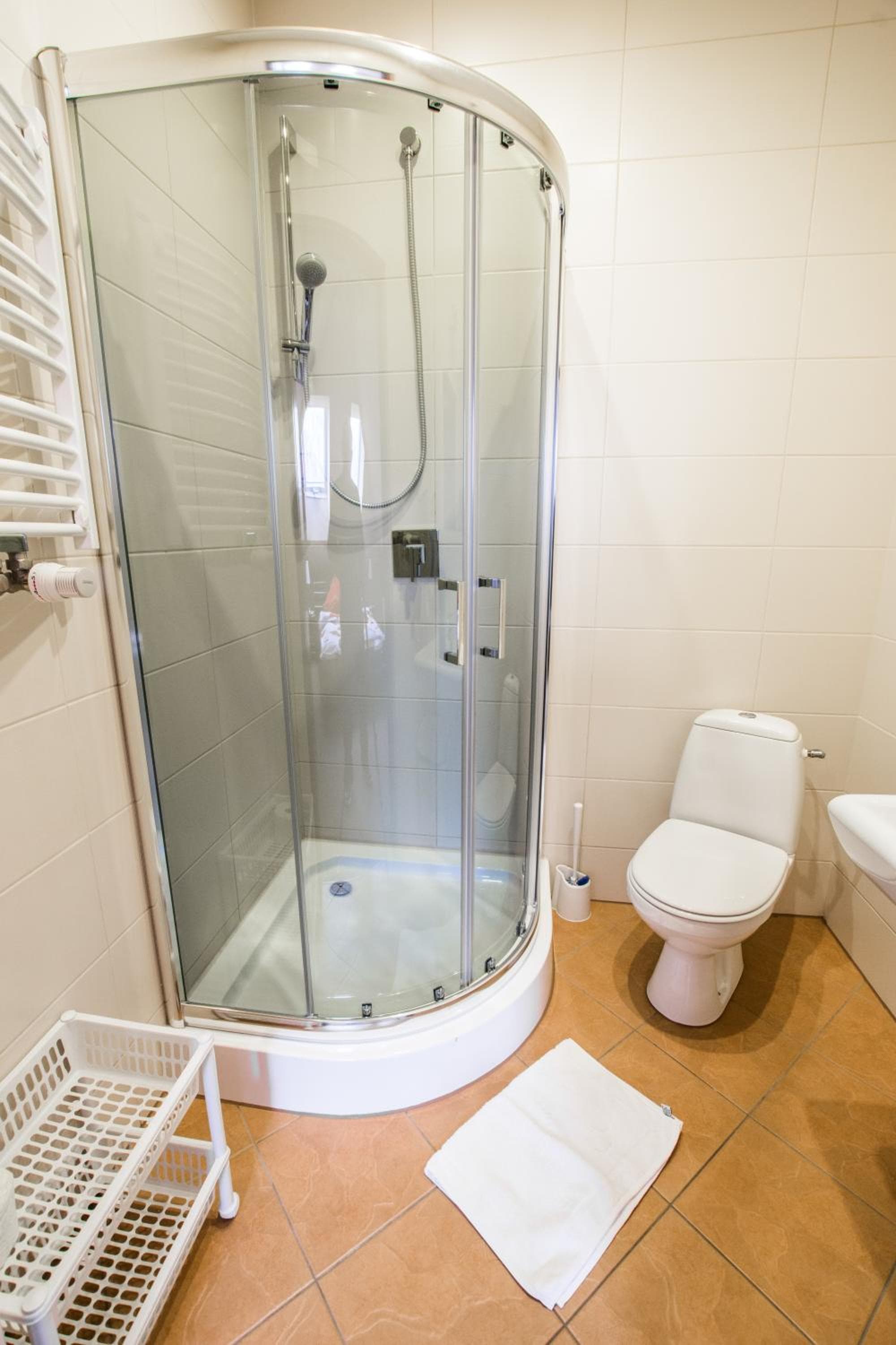 Dwór Skalny Apartamenty, Pokoje i Restauracja Karczma Skalna, Miłków, photo 6