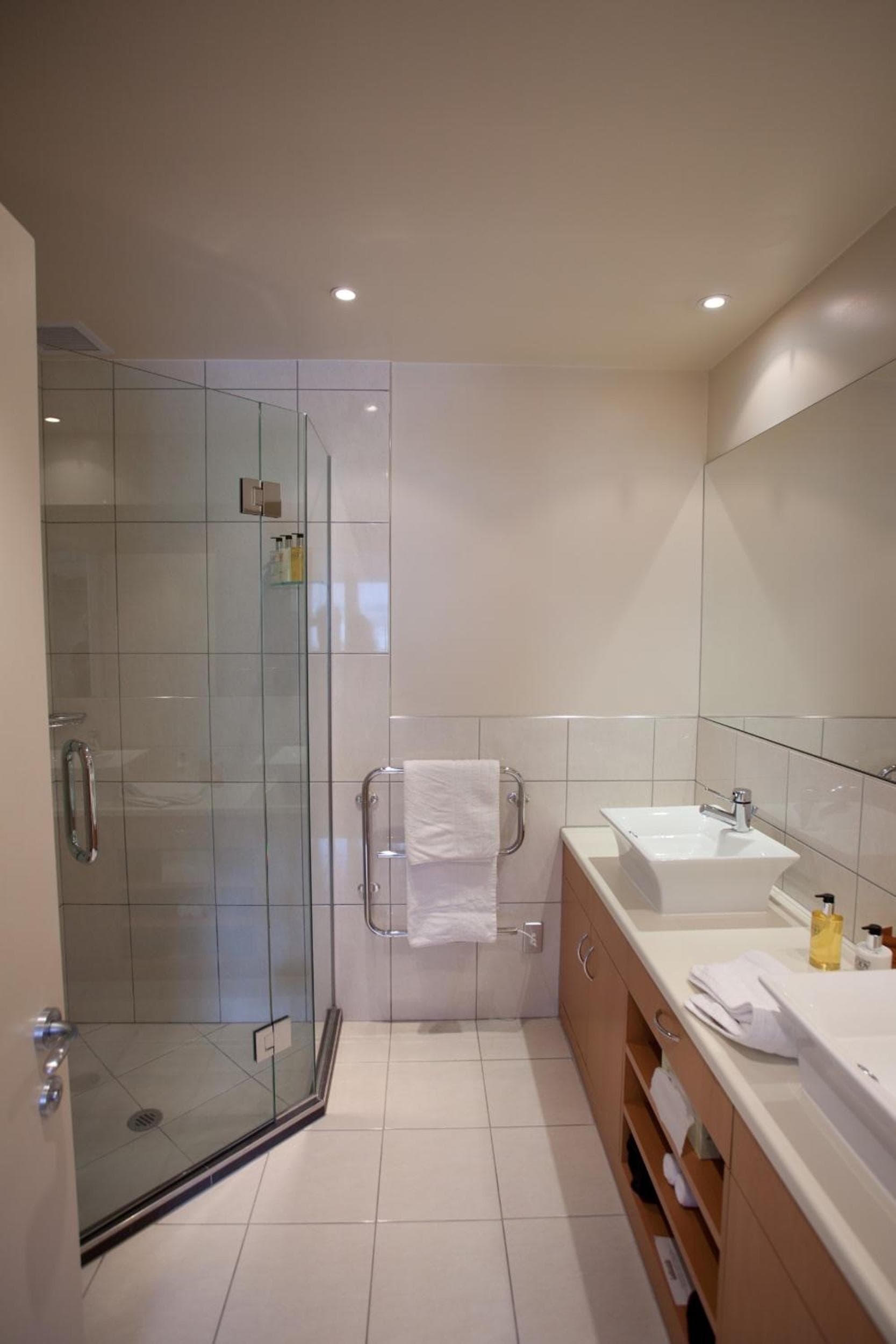 Lakeside Apartments, Wanaka, photo 6