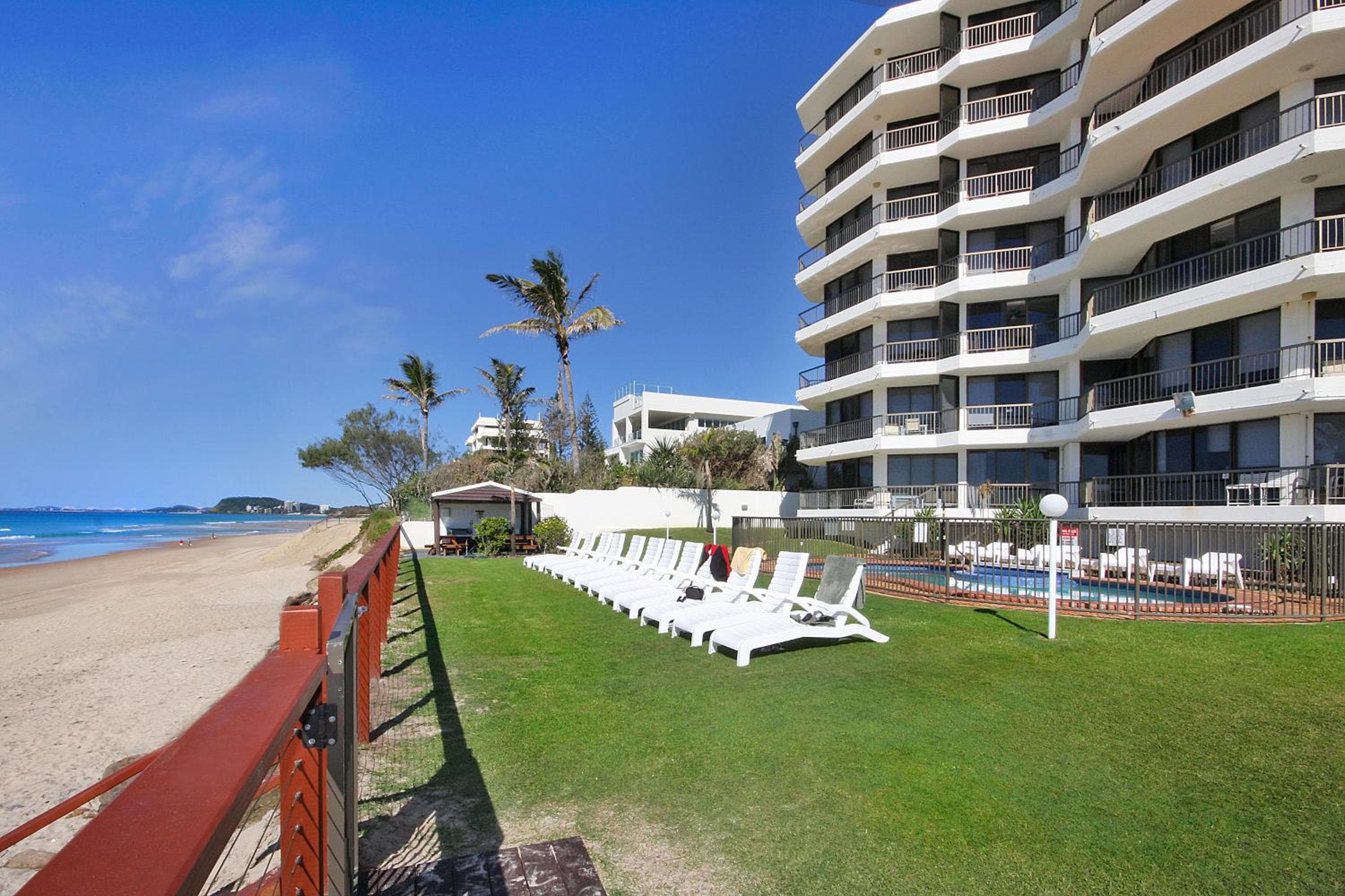 Spindrift on the Beach - Absolute Beachfront, Gold Coast