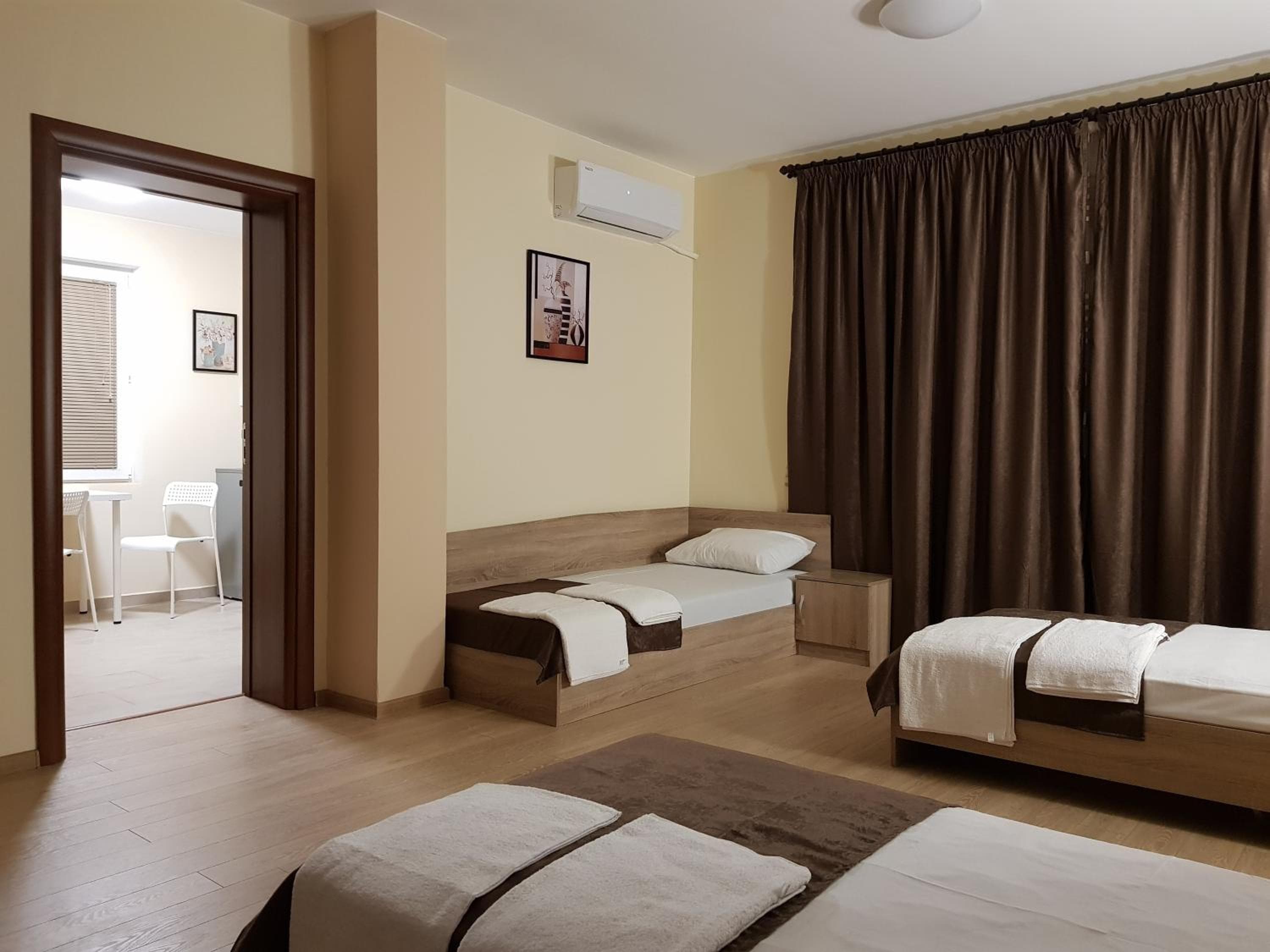 Twain Apart&Rooms, Sofia