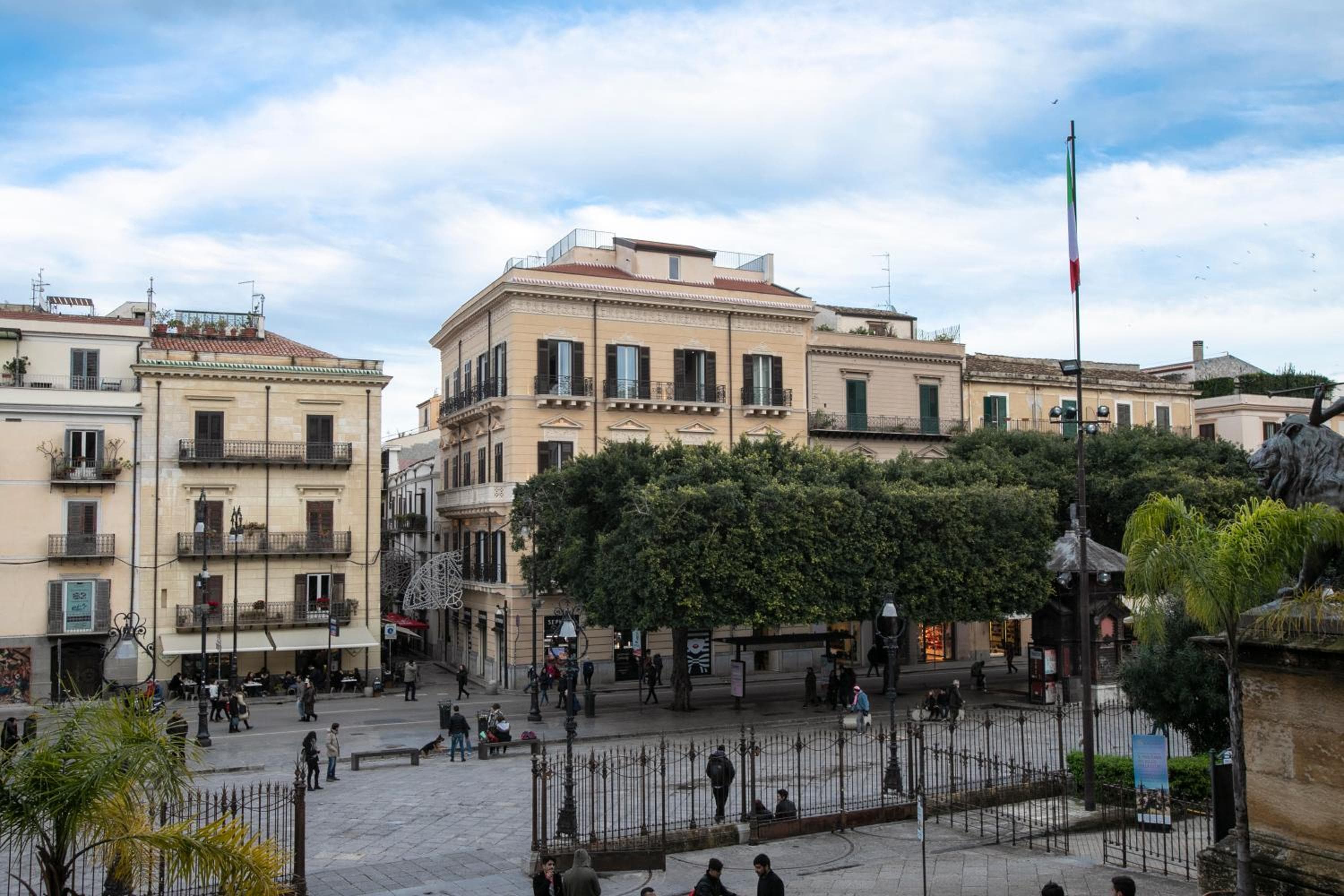 Palazzo Sovrana Serviced Luxury Apartments, Palermo