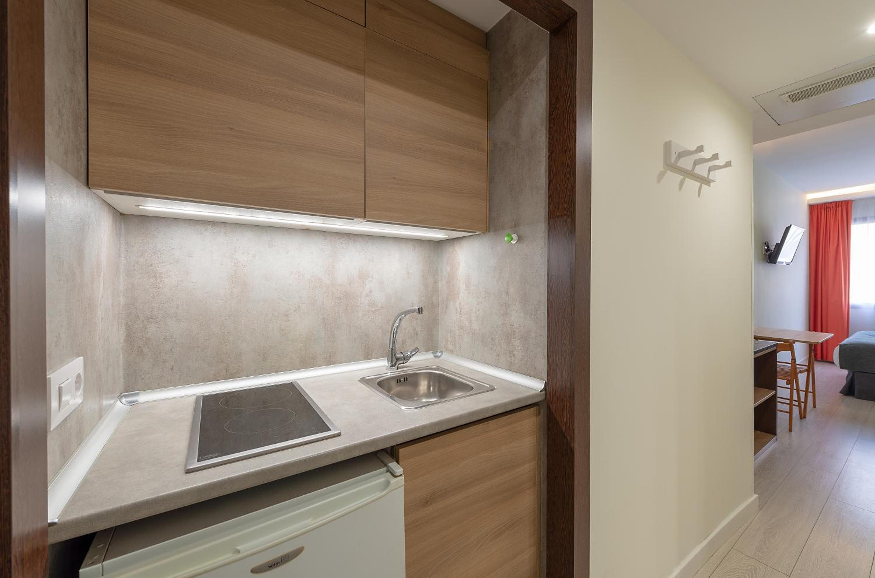 Apartamentos Recoletos, Madrid, photo 2