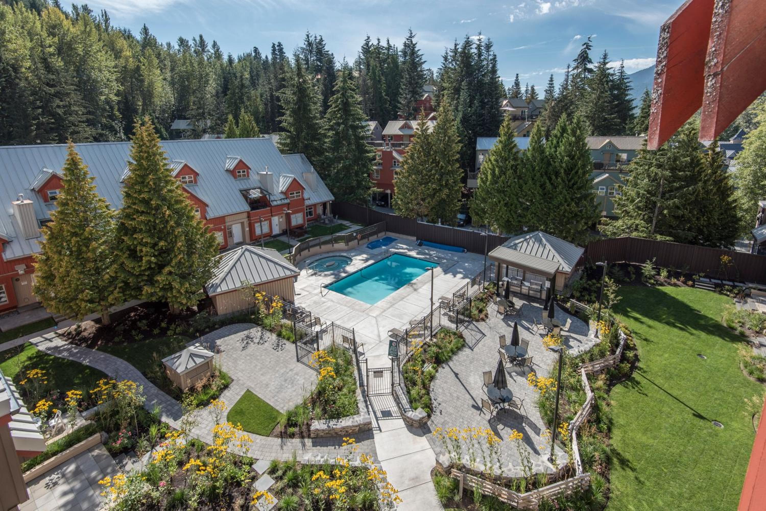 Lake Placid Lodge by Whiski Jack, Whistler, photo 2