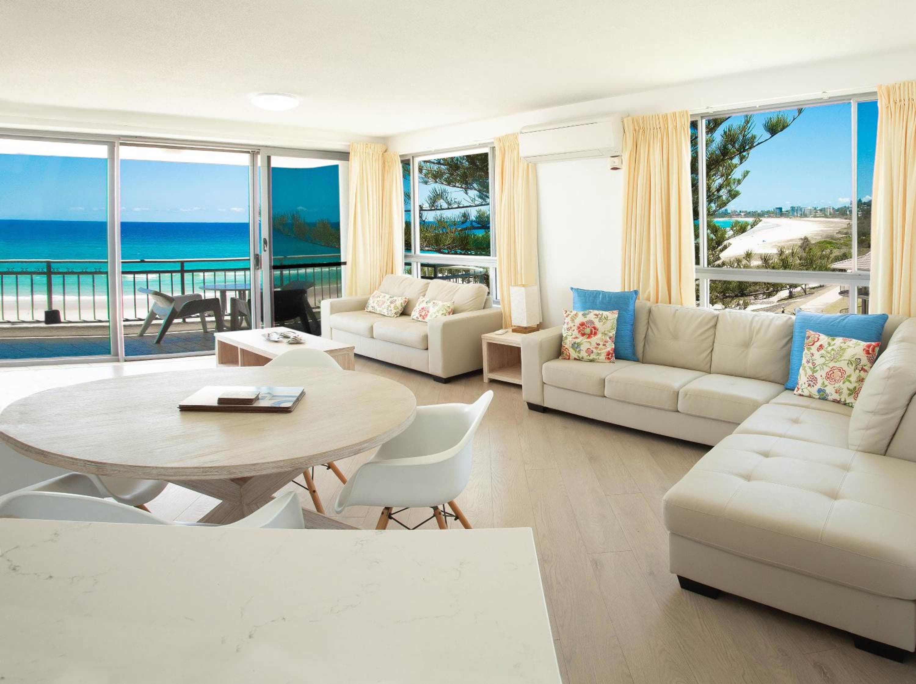 Oceanside Resort - Absolute Beachfront Apartments, Gold Coast, photo 5