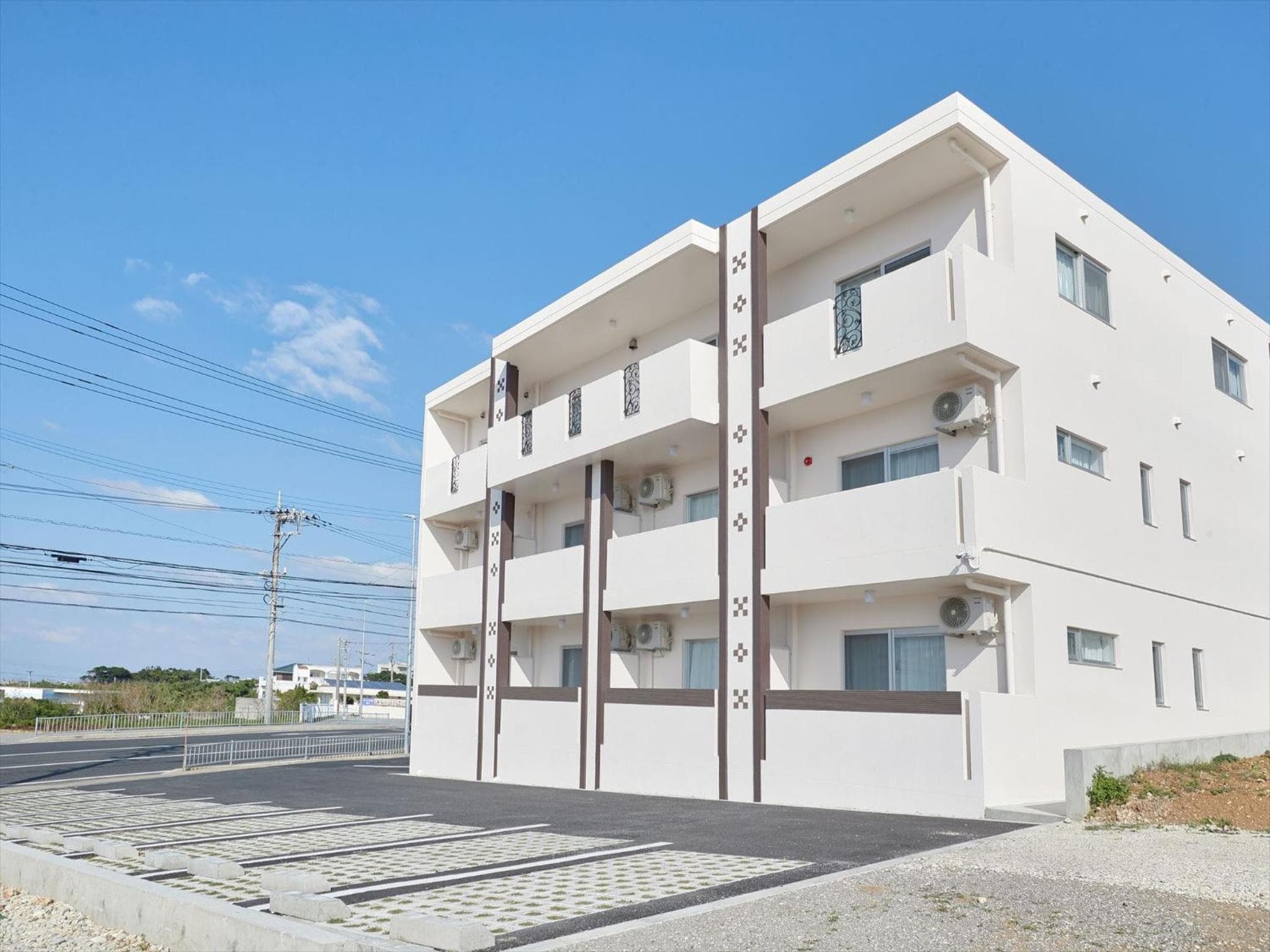 Condominium・yuyuki, Yomitan