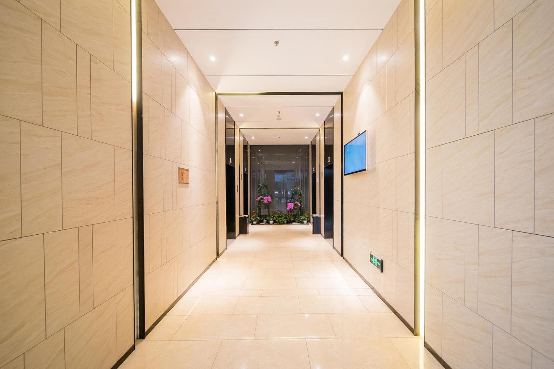 Guangzhou Laiste International ApartHotel Science City Greenland Central Plaza Shenzhou Road Metro Exit A Branch - Free Shuttle Bus to Canton Fair Complex, Guangzhou, photo 2