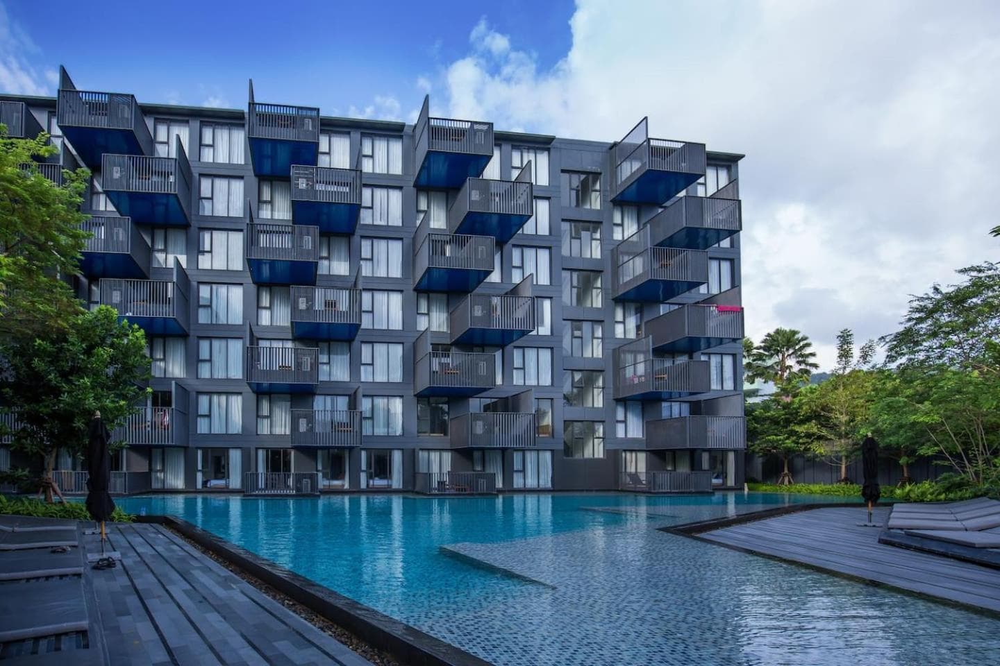 The Deck Patong by VIP, Patong Beach