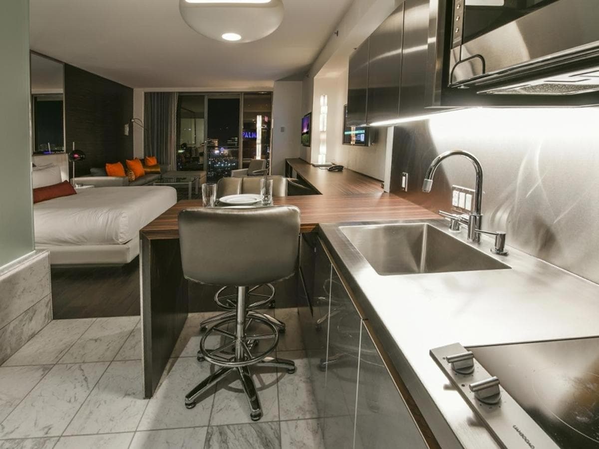 Palms Place Studio with Balcony & Strip View, Las Vegas, photo 2