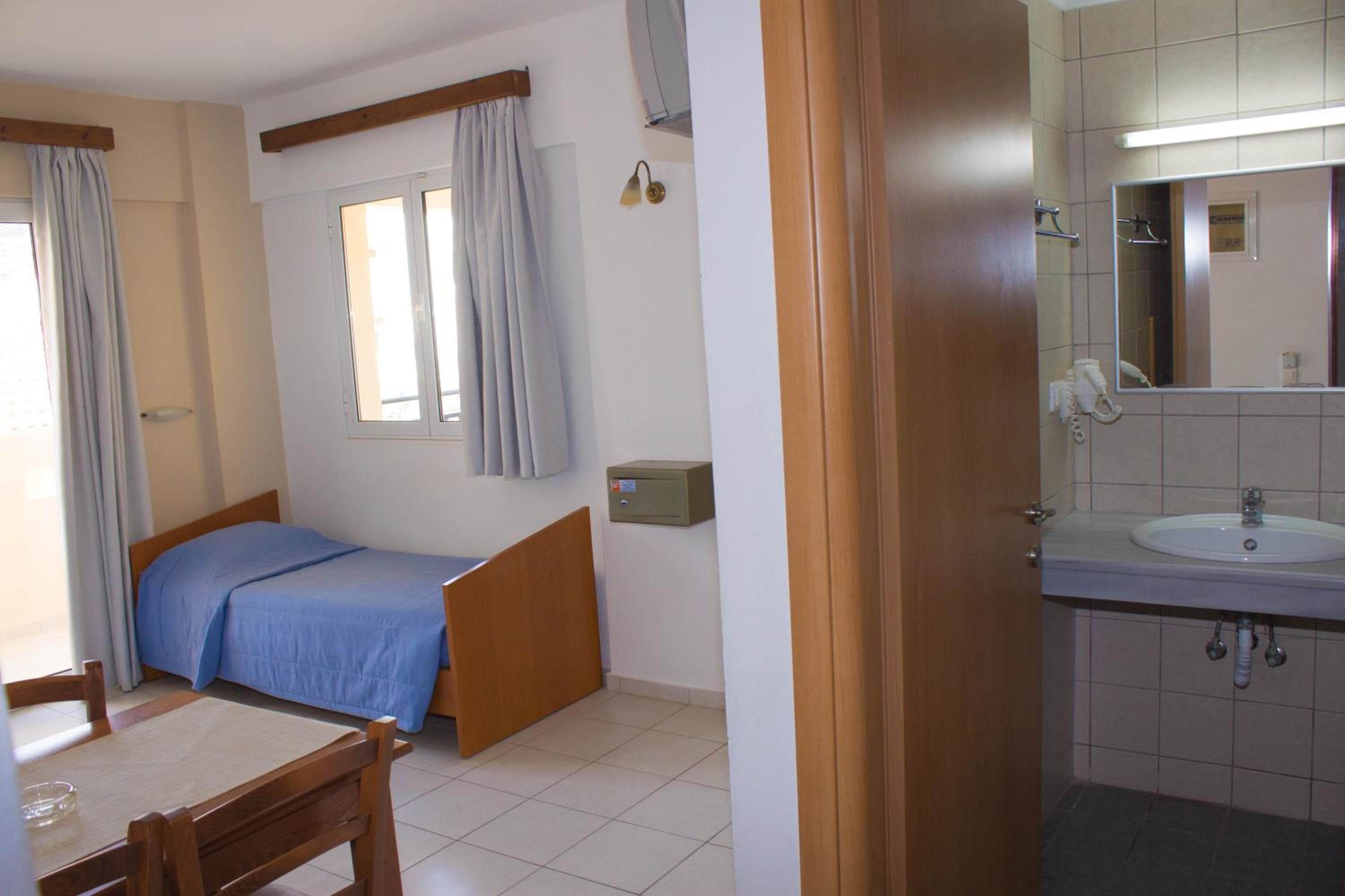 Sunshine Studios & Apartments, Stalida, photo 2