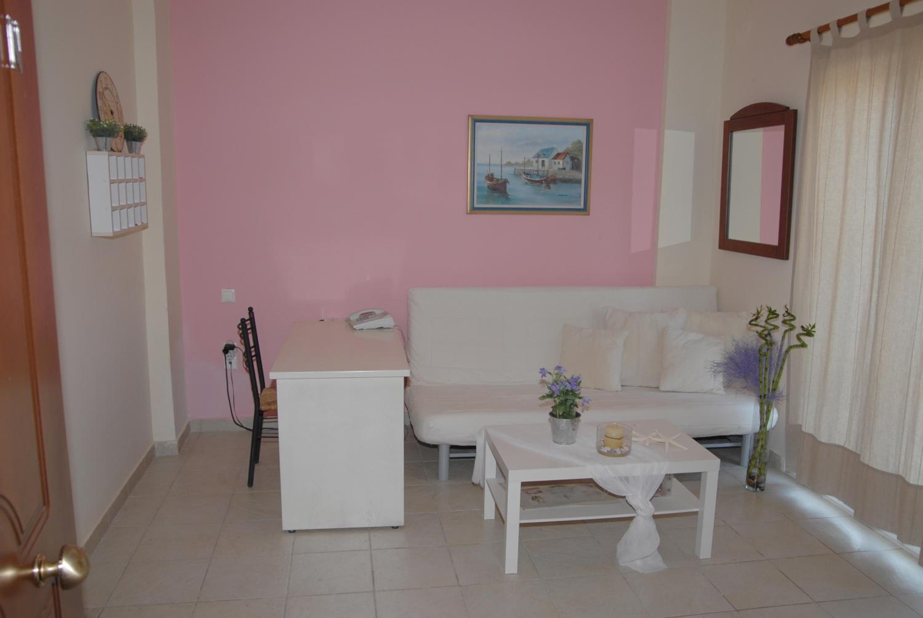 Tsertos Apartments, Kamena Vourla, photo 5