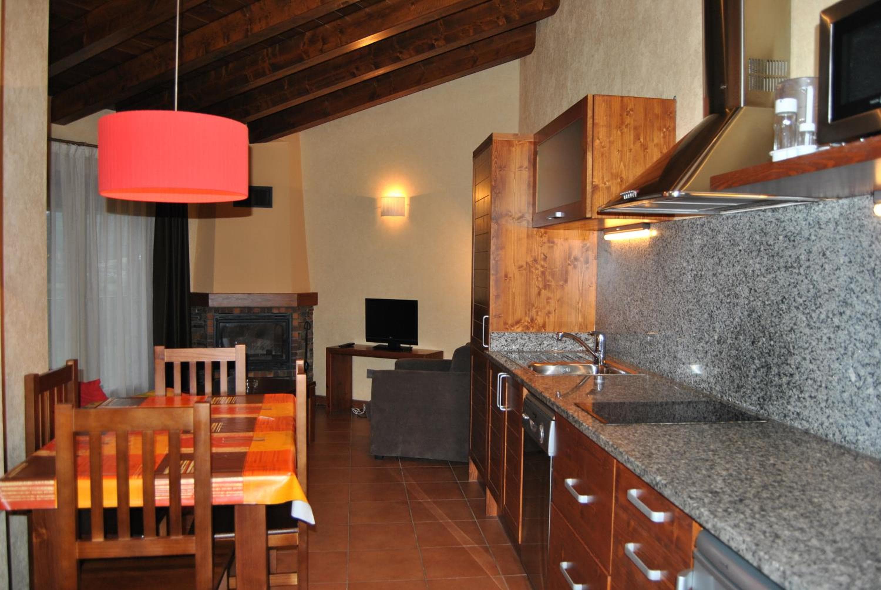 Aparthotel Bellver, Bellver de Cerdanya , photo 4
