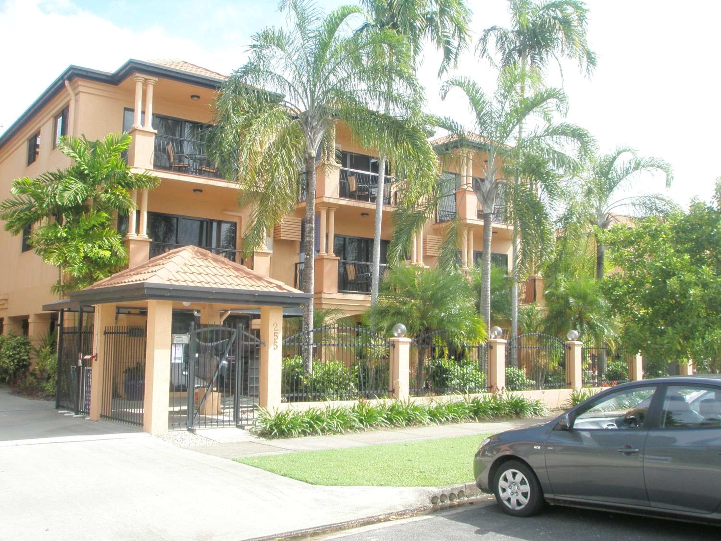 Central Plaza Apartments, Cairns