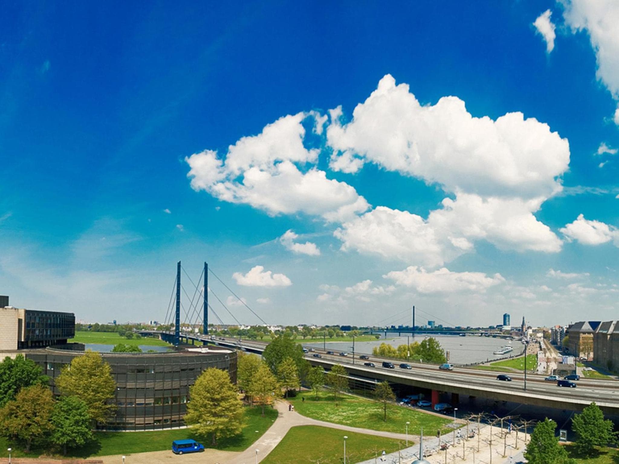 THE RED - Living Suites by the Rhine, Düsseldorf, photo 2