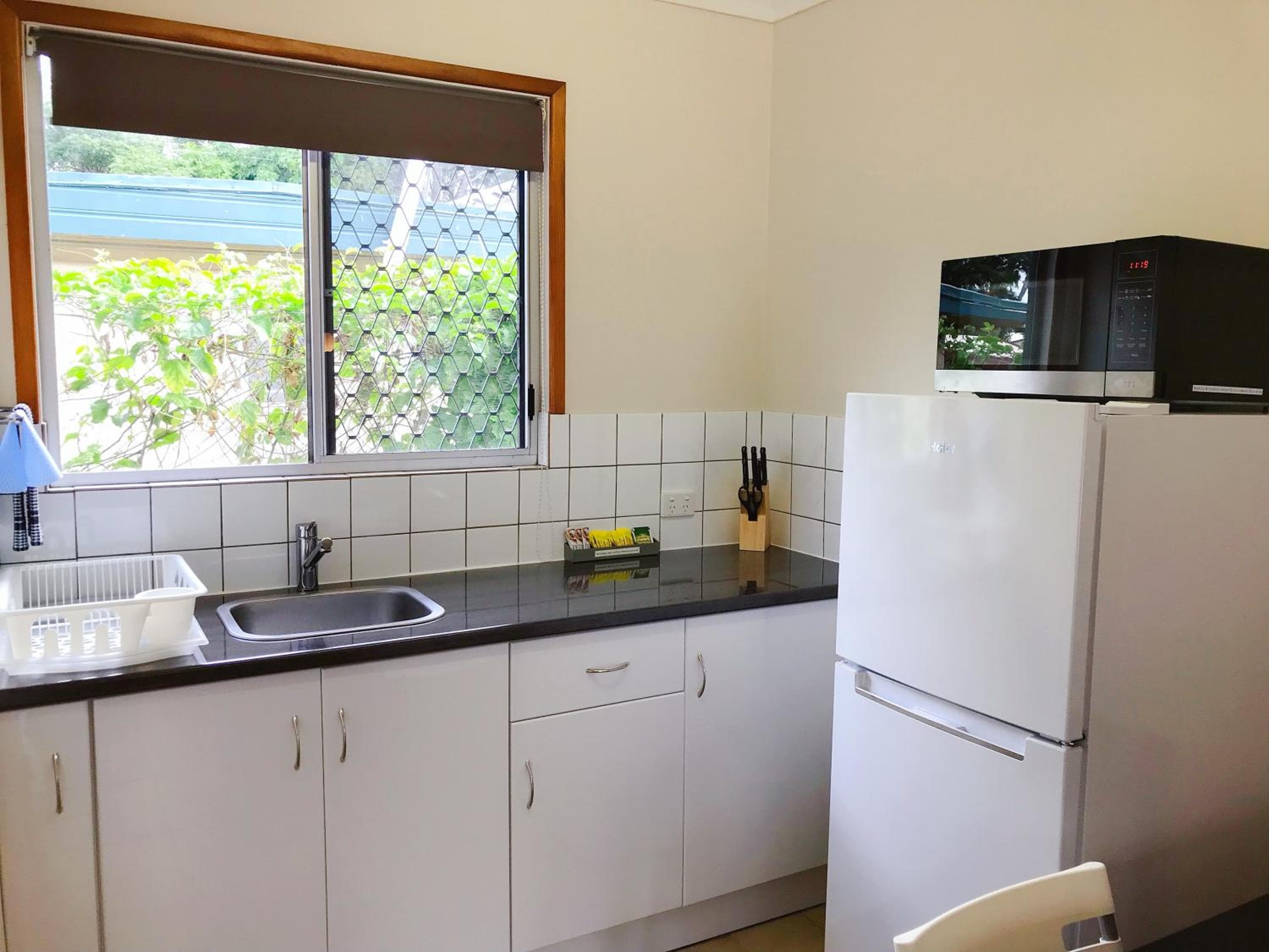 Paradise Court Holiday Units, Airlie Beach, photo 2