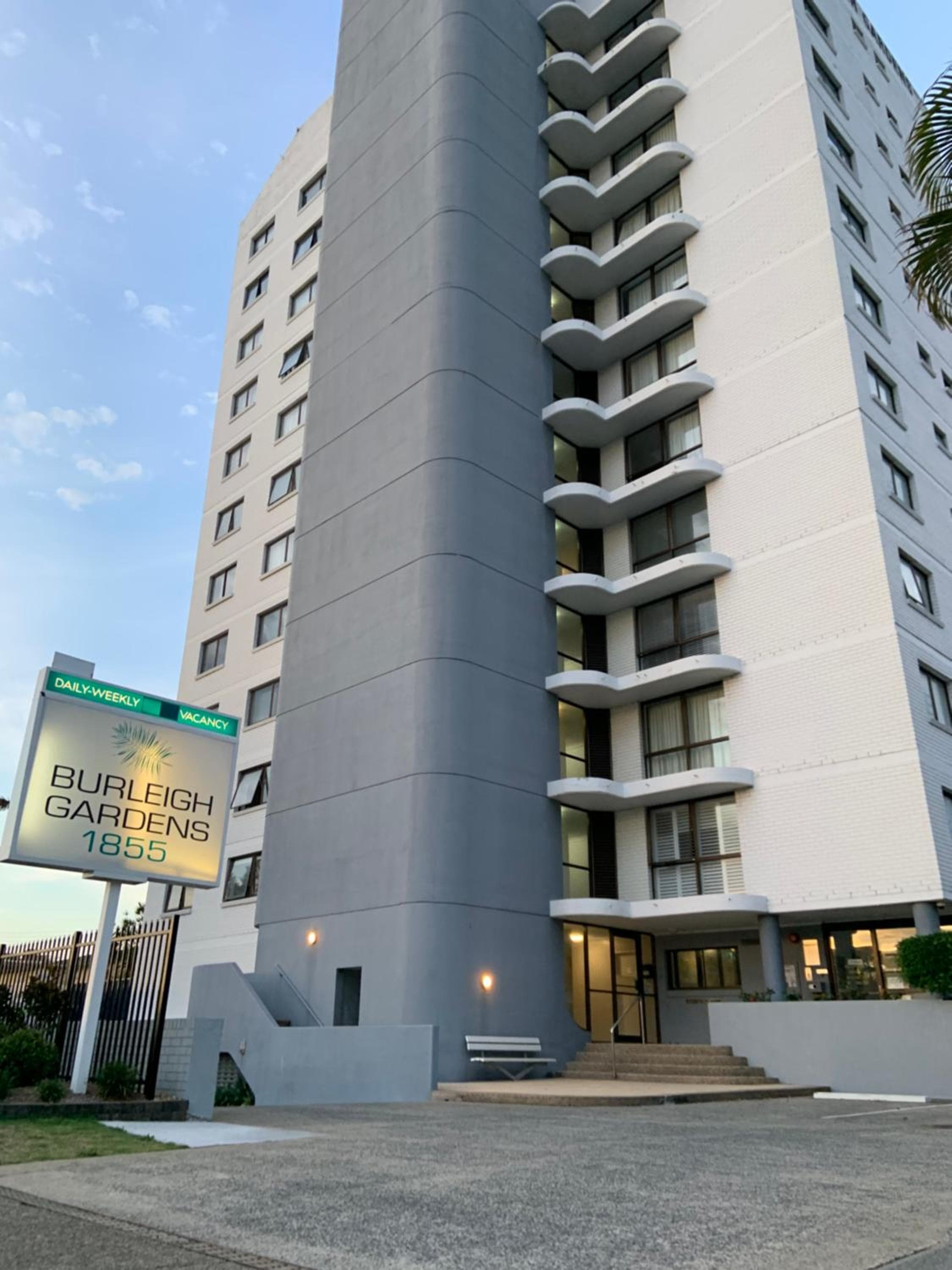 Burleigh Gardens North Hi-Rise Holiday Apartments, Gold Coast
