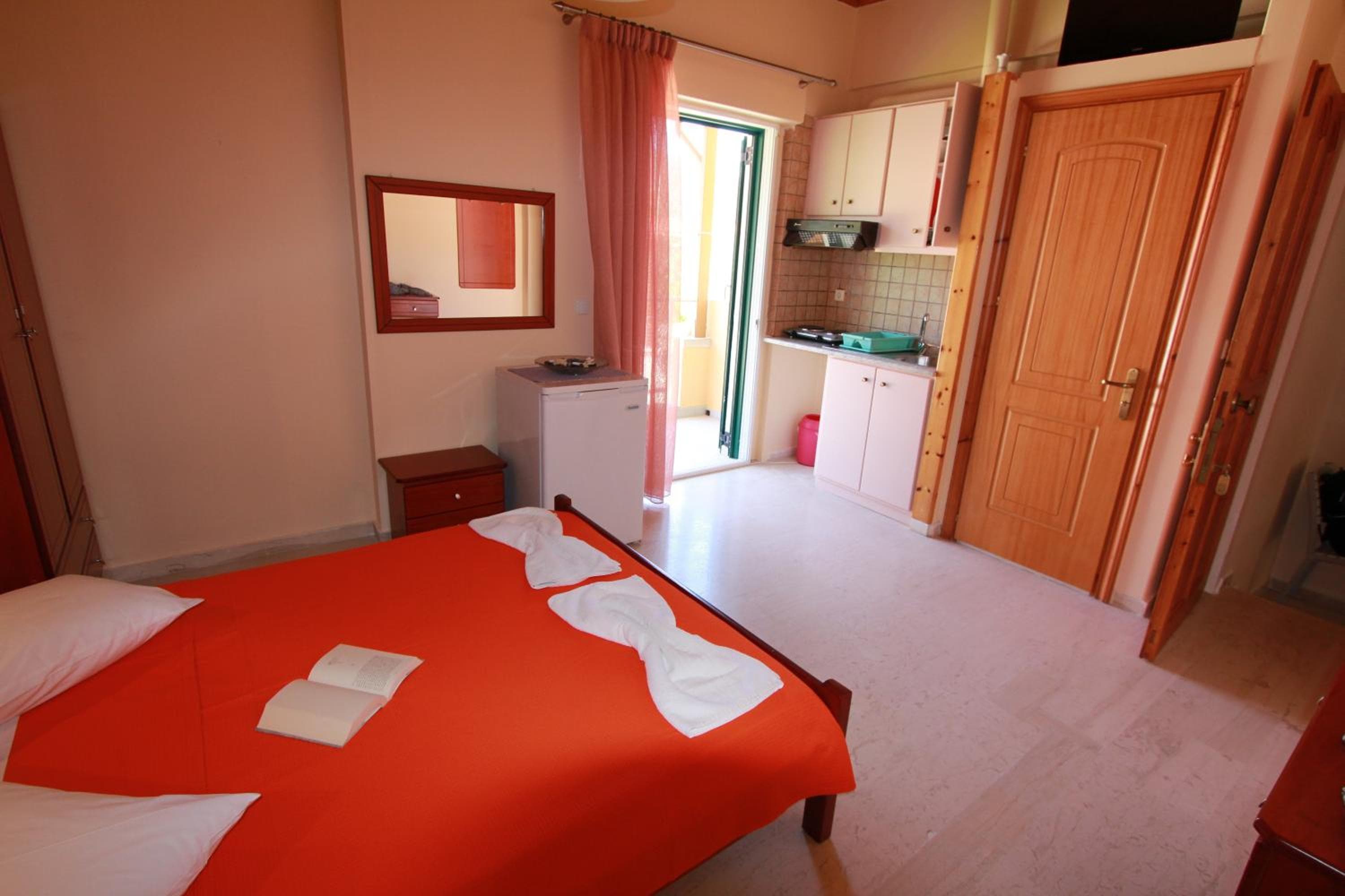 George Studios, Vasiliki, photo 5