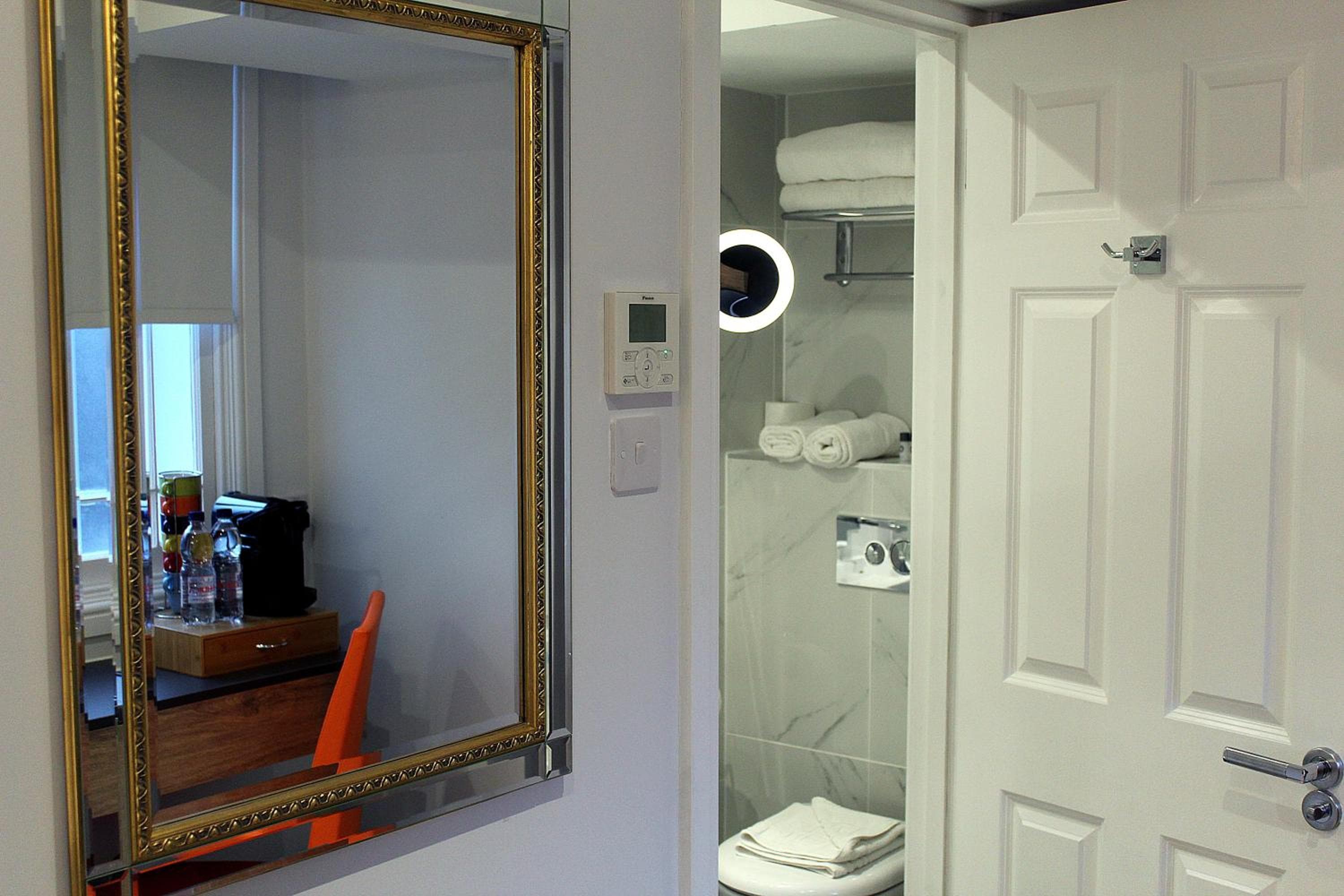 1 Craven Hill Gardens, London, photo 5