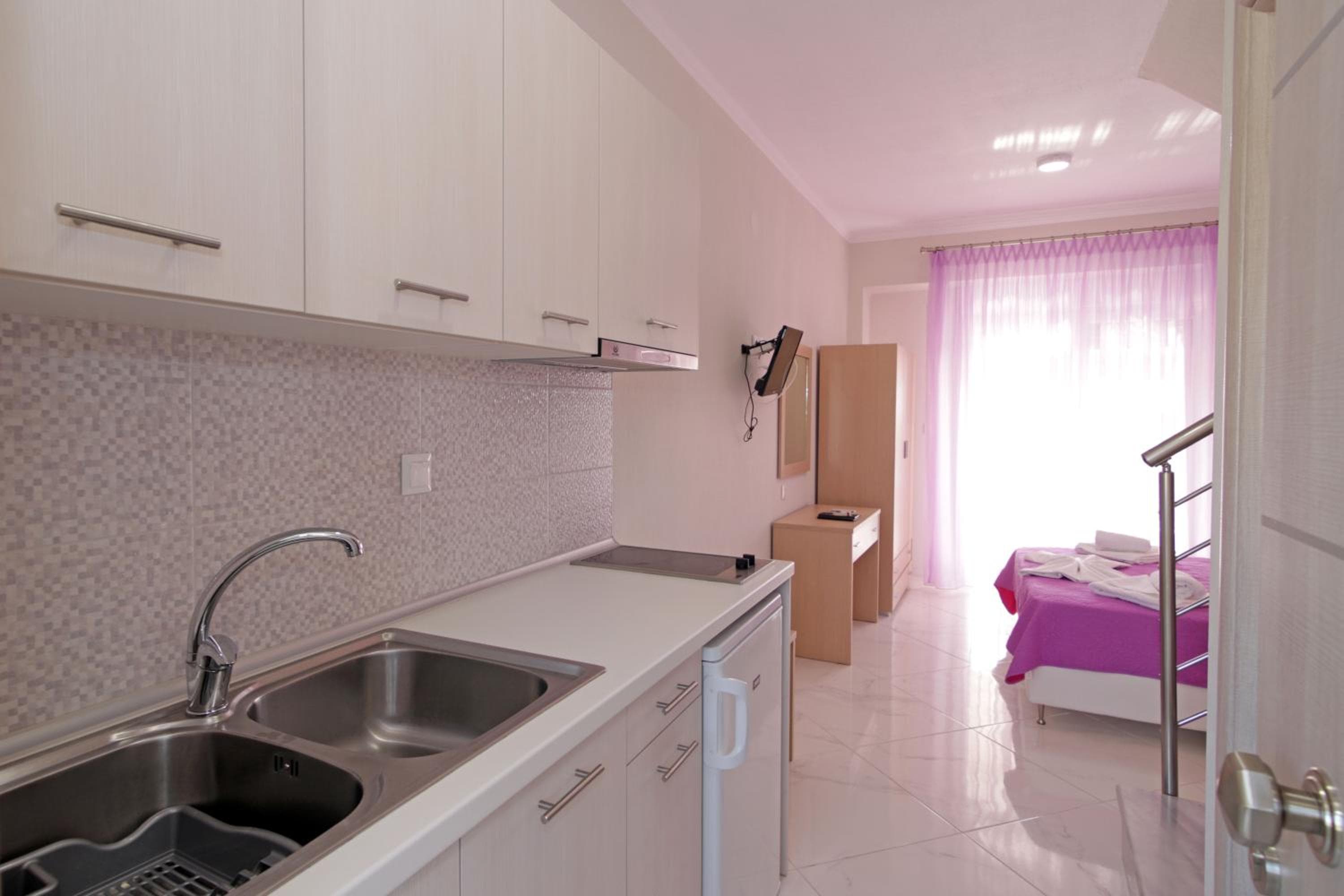 Mavridis Rooms 2, Nikiti, photo 5