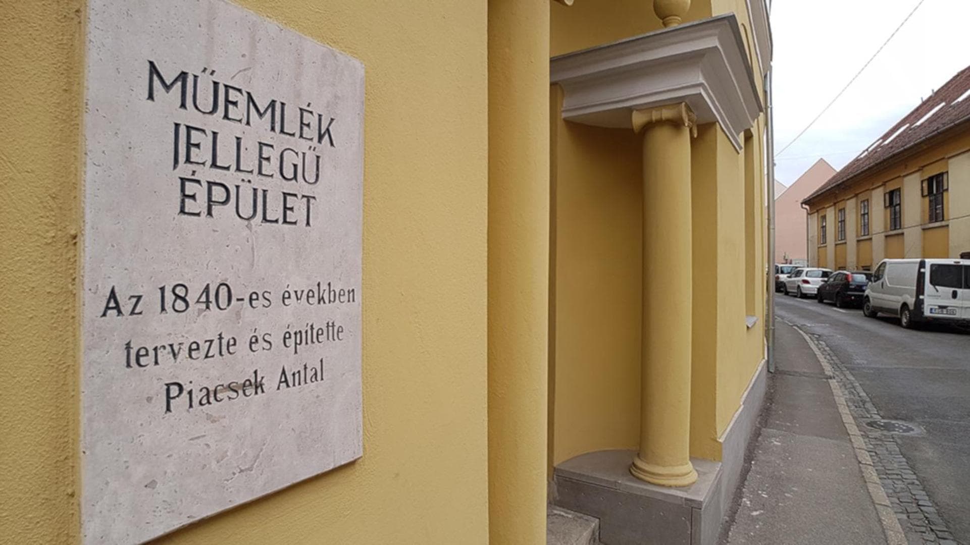 Piacsek Apartmanház, Pécs