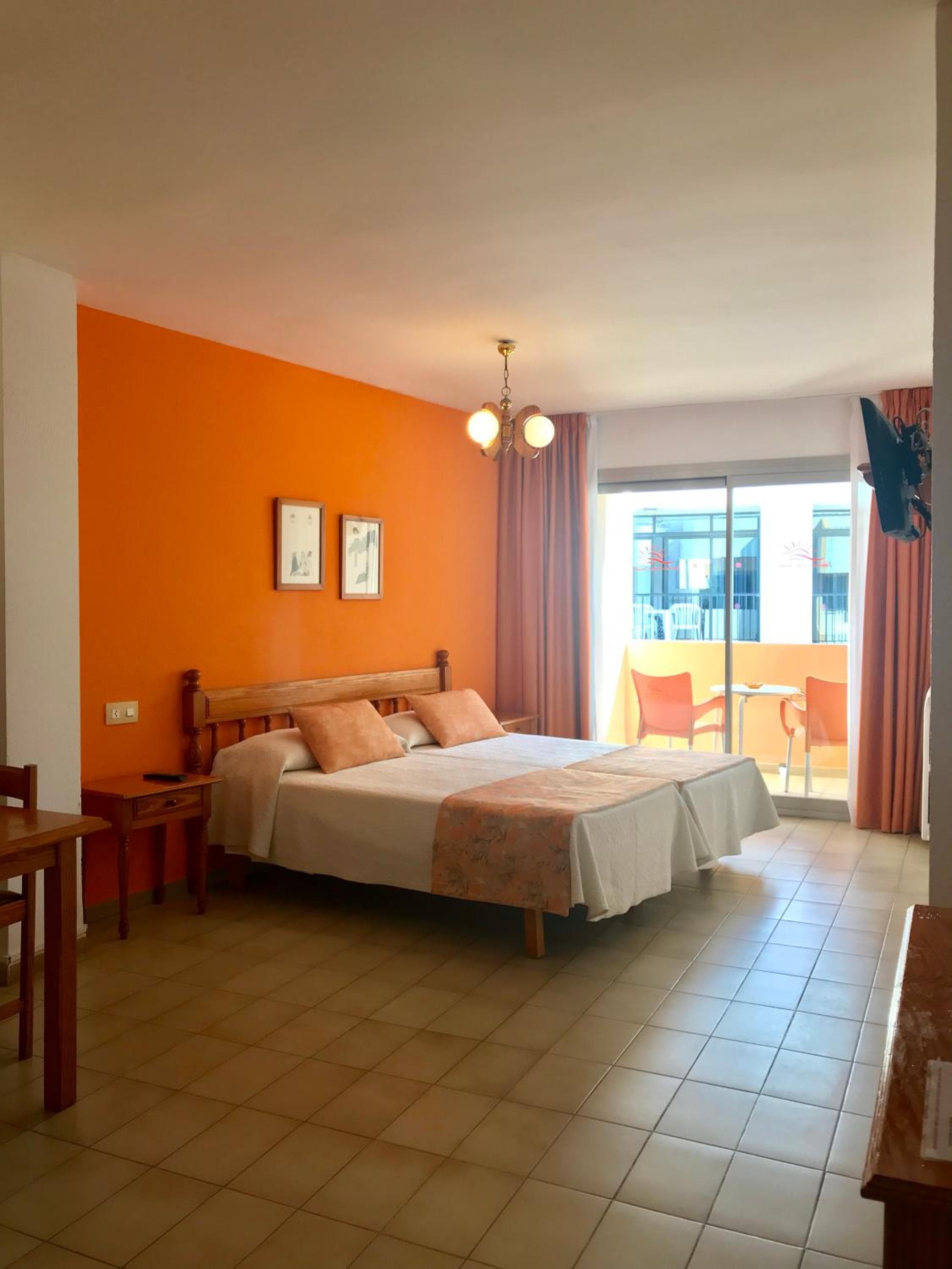 Apartamentos Jovial, San Antonio, photo 2