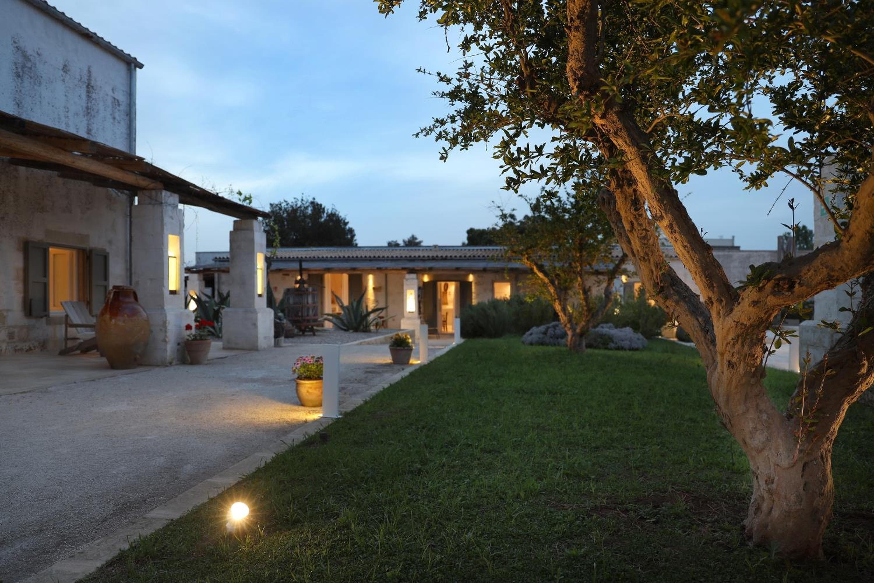 Masseria Borgo Sentinella, Torre dell'Orso