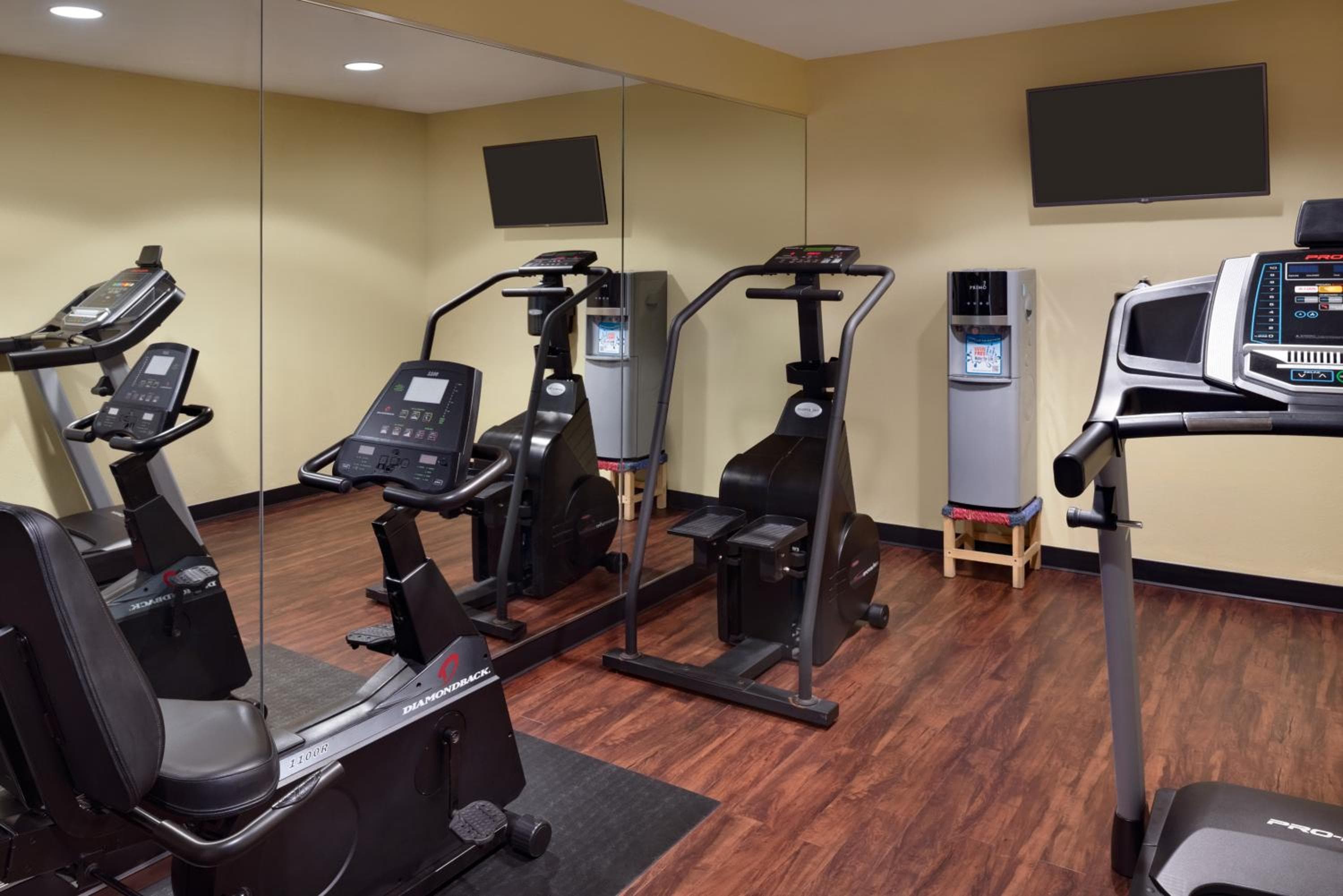 Hawthorn Extended Stay by Wyndham Milwaukee Airport, Oak Creek, photo 4