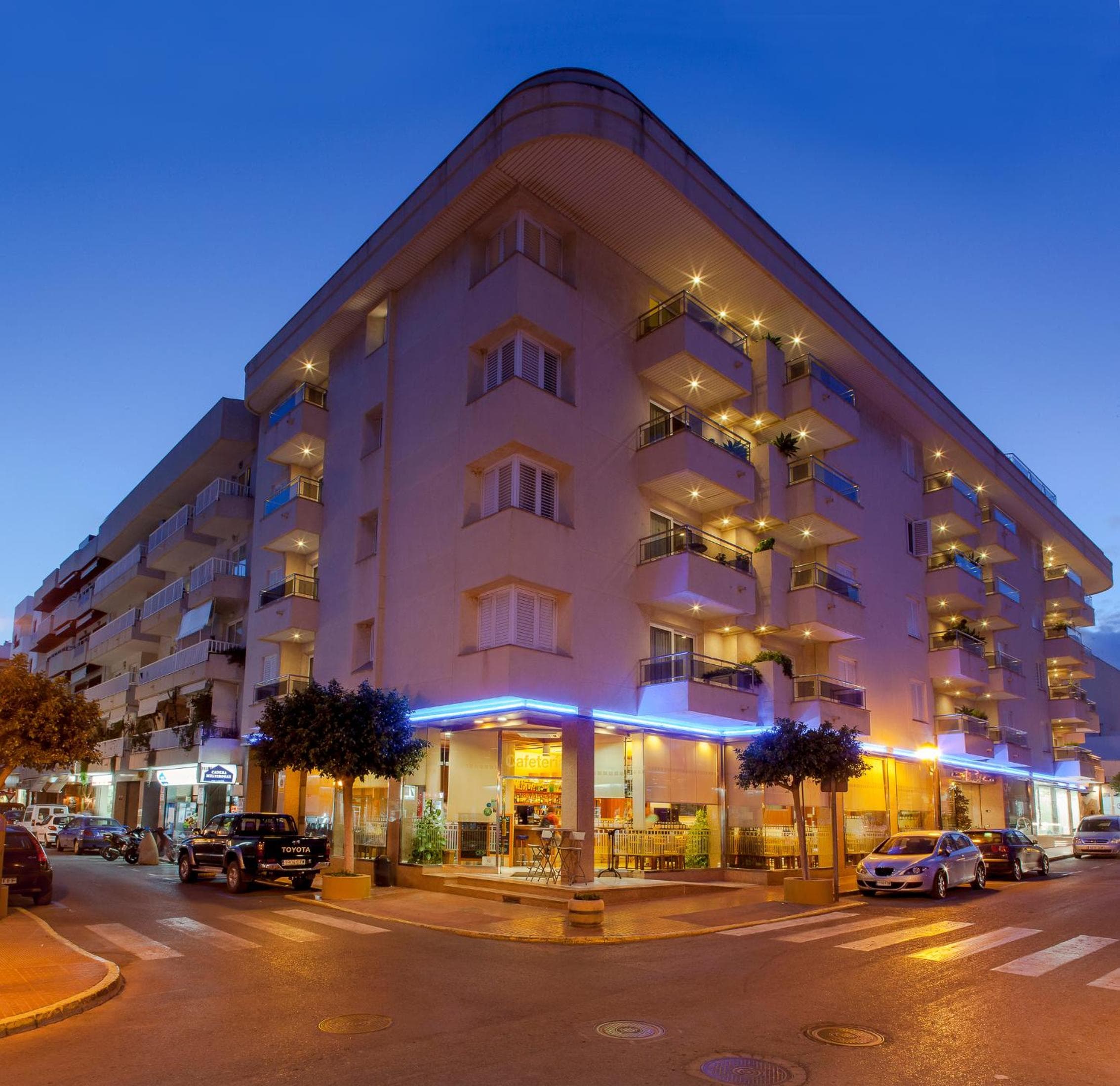Aparthotel Duquesa Playa, Santa Eularia des Riu