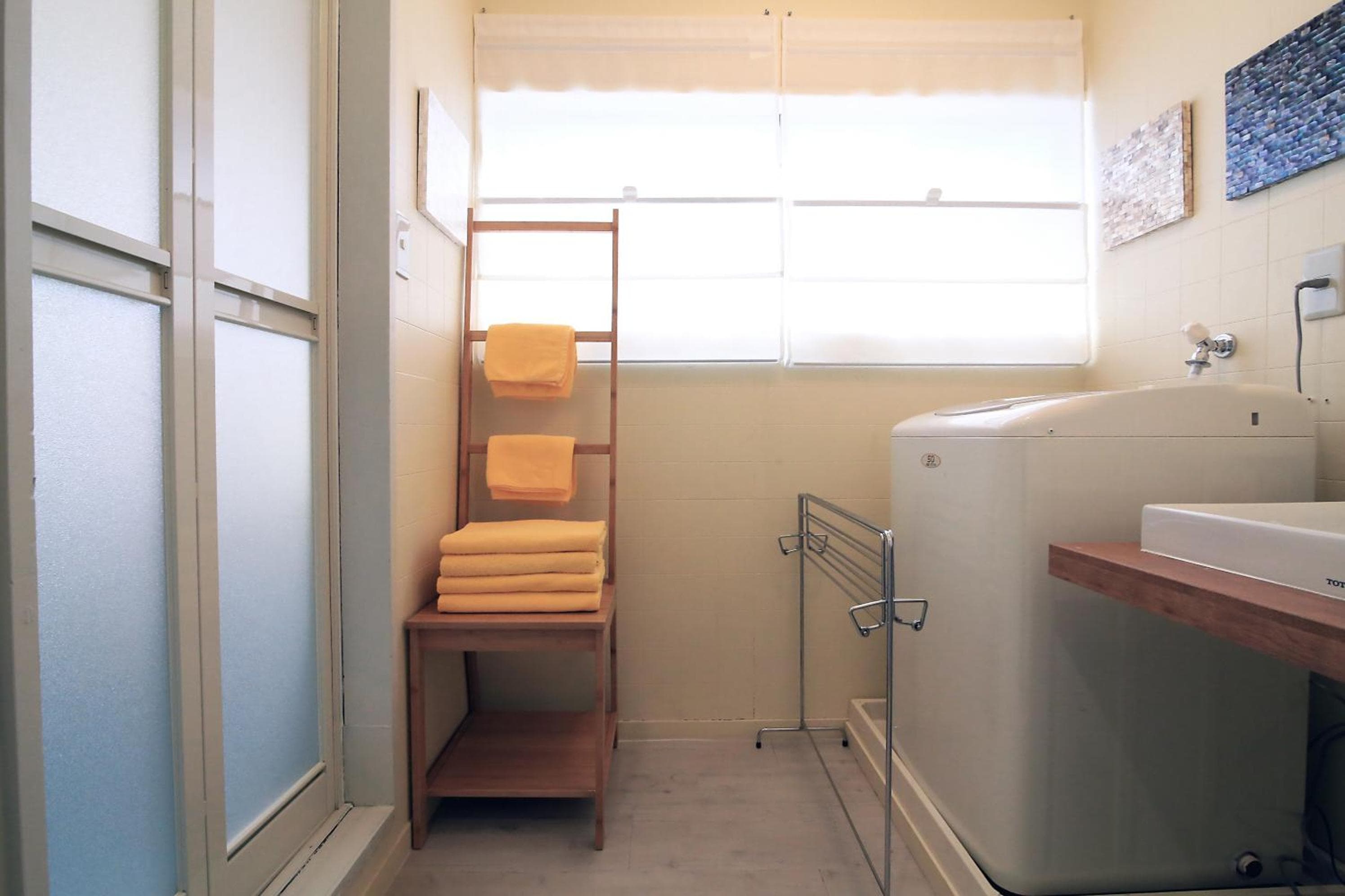 Spacious Tokyo Apartment for 6-8 Guests!! 1 min to Morisita Station , Direct to Shinjuku, Tokyo, photo 6