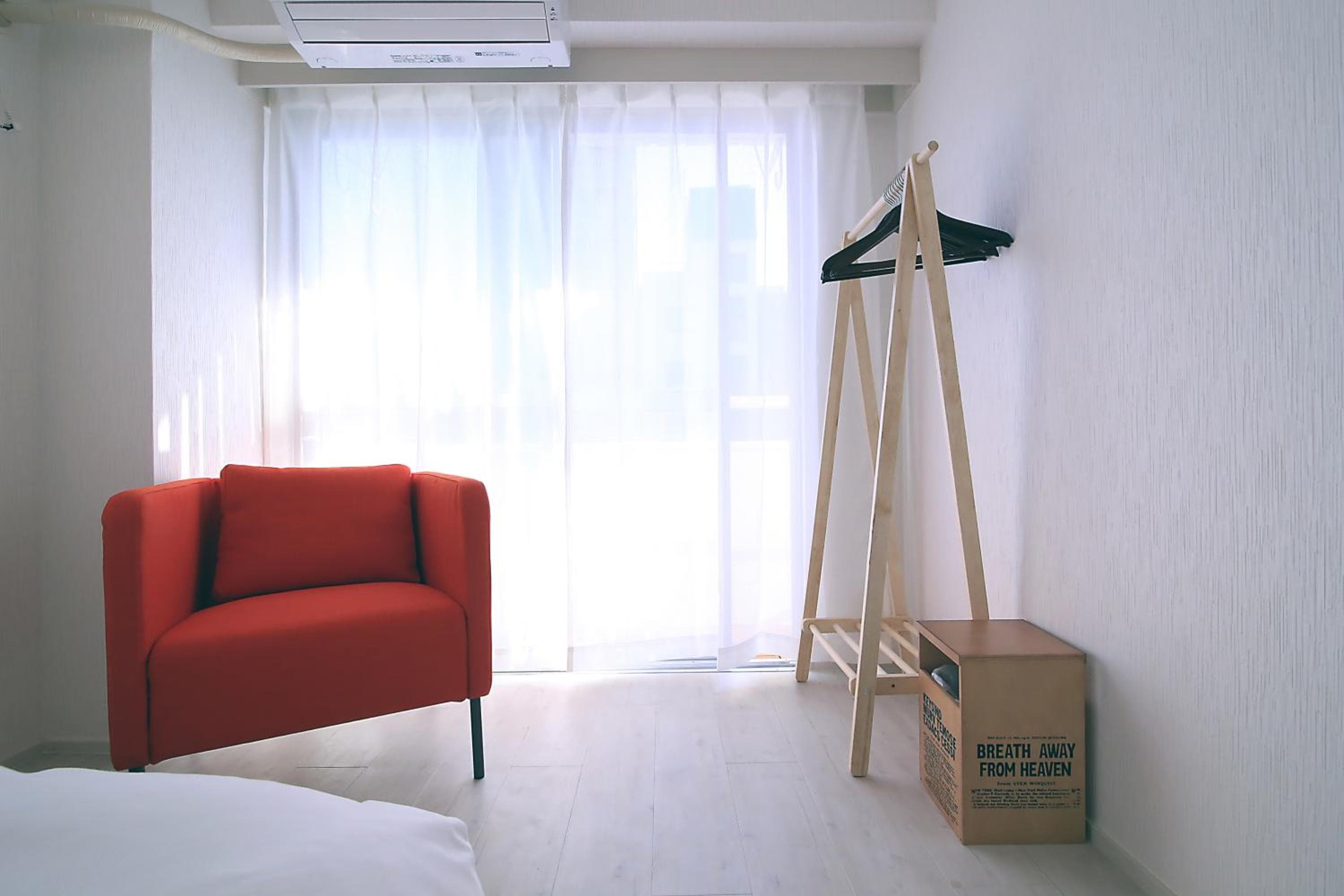 Spacious Tokyo Apartment for 6-8 Guests!! 1 min to Morisita Station , Direct to Shinjuku, Tokyo, photo 4