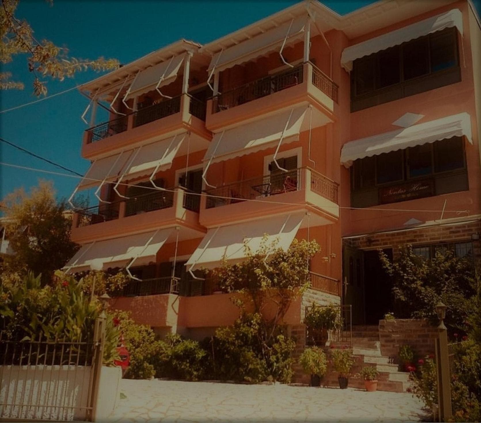 Nontas Home, Kalamitsi