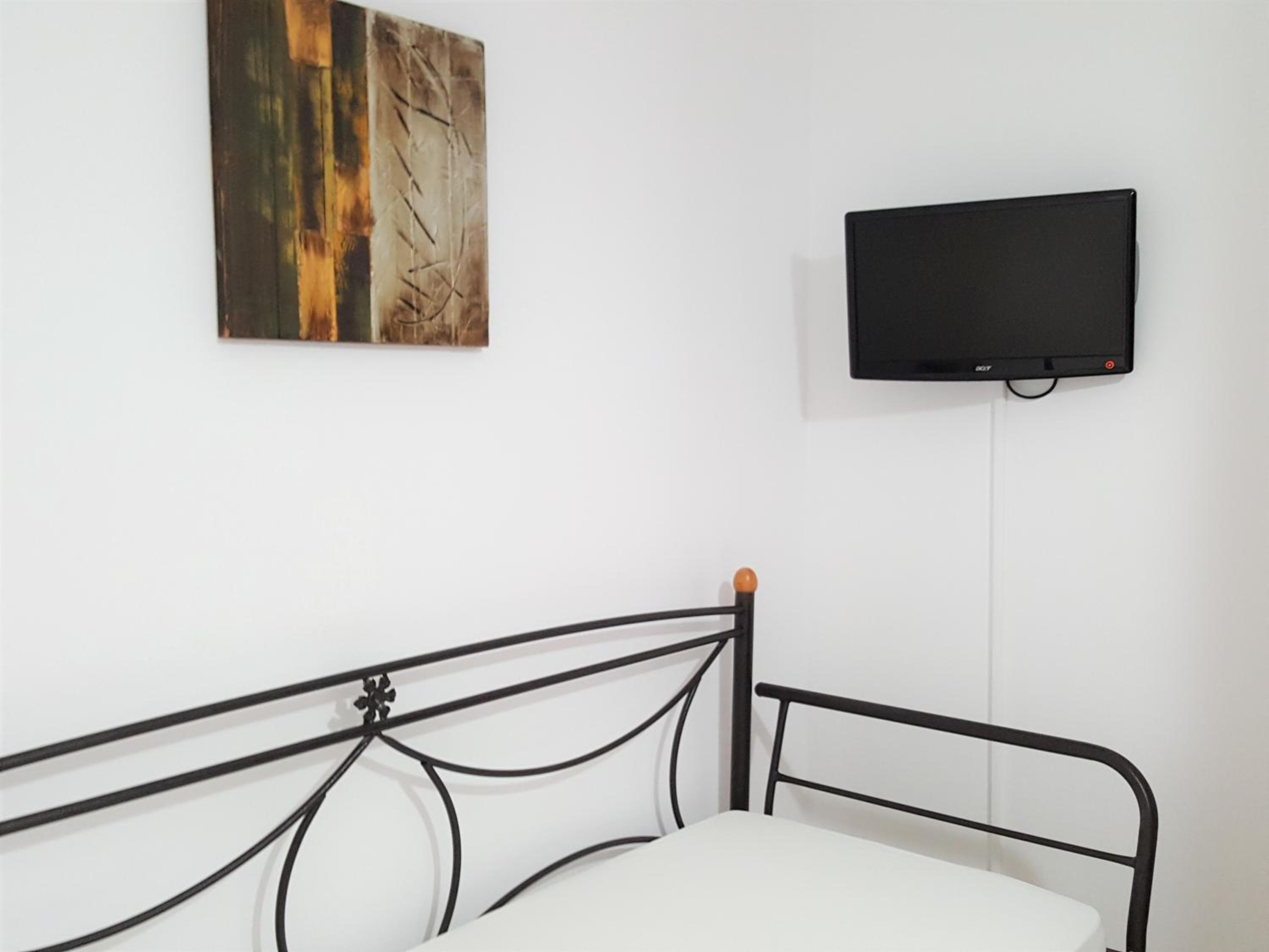 Ira Apartments, Kamari, photo 3