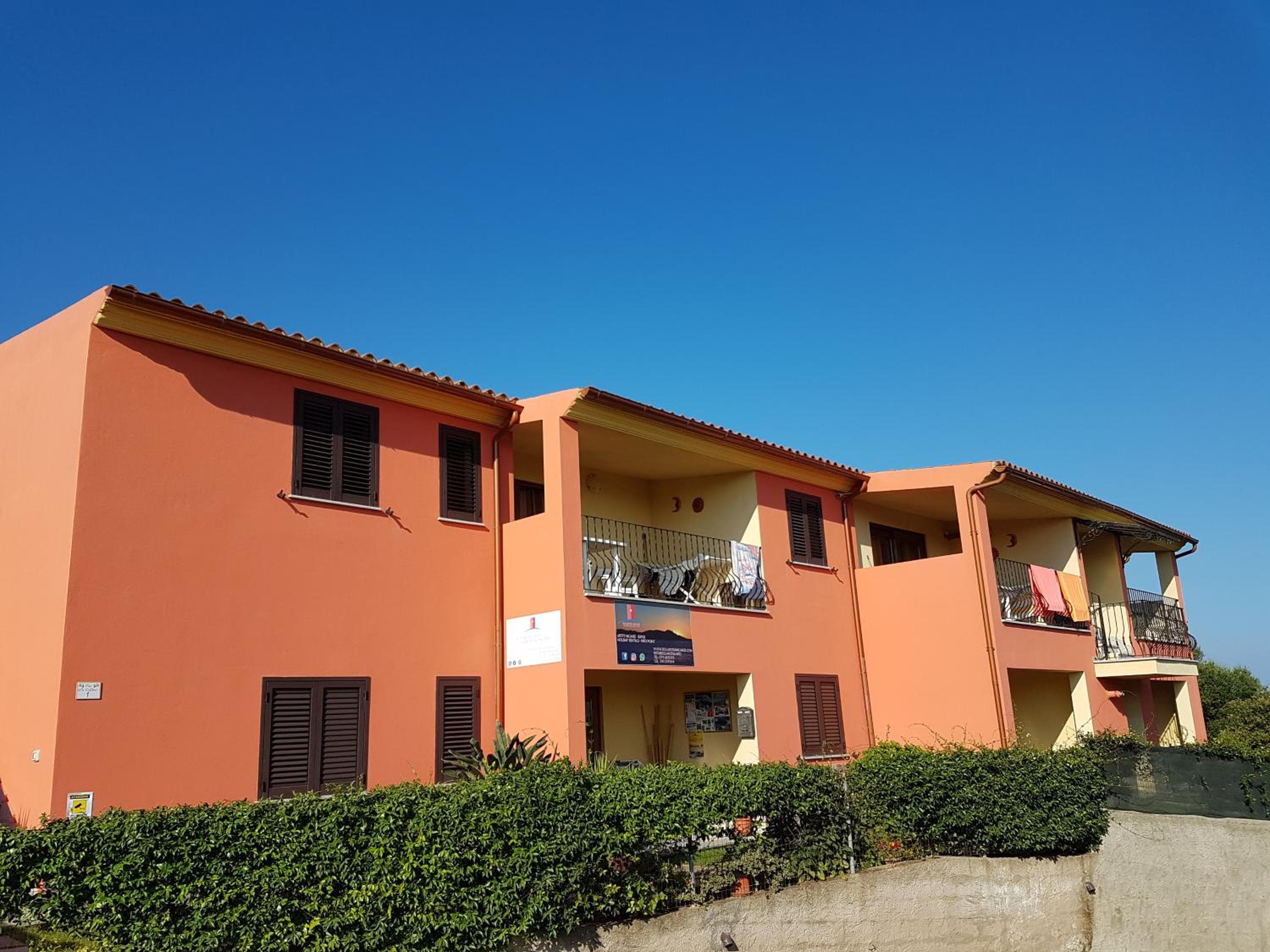 Building at Isola Rossa Appartamenti vista mare in collina
