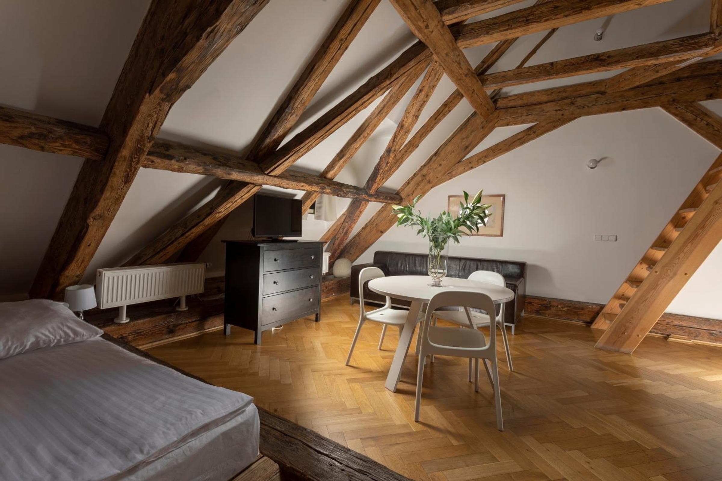 Three Golden Crowns Apartments, Prague, photo 2