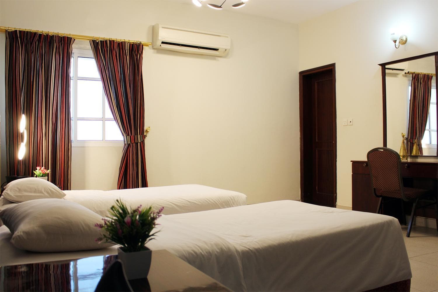 Sahara Hotel Apartments, Muscat, photo 4