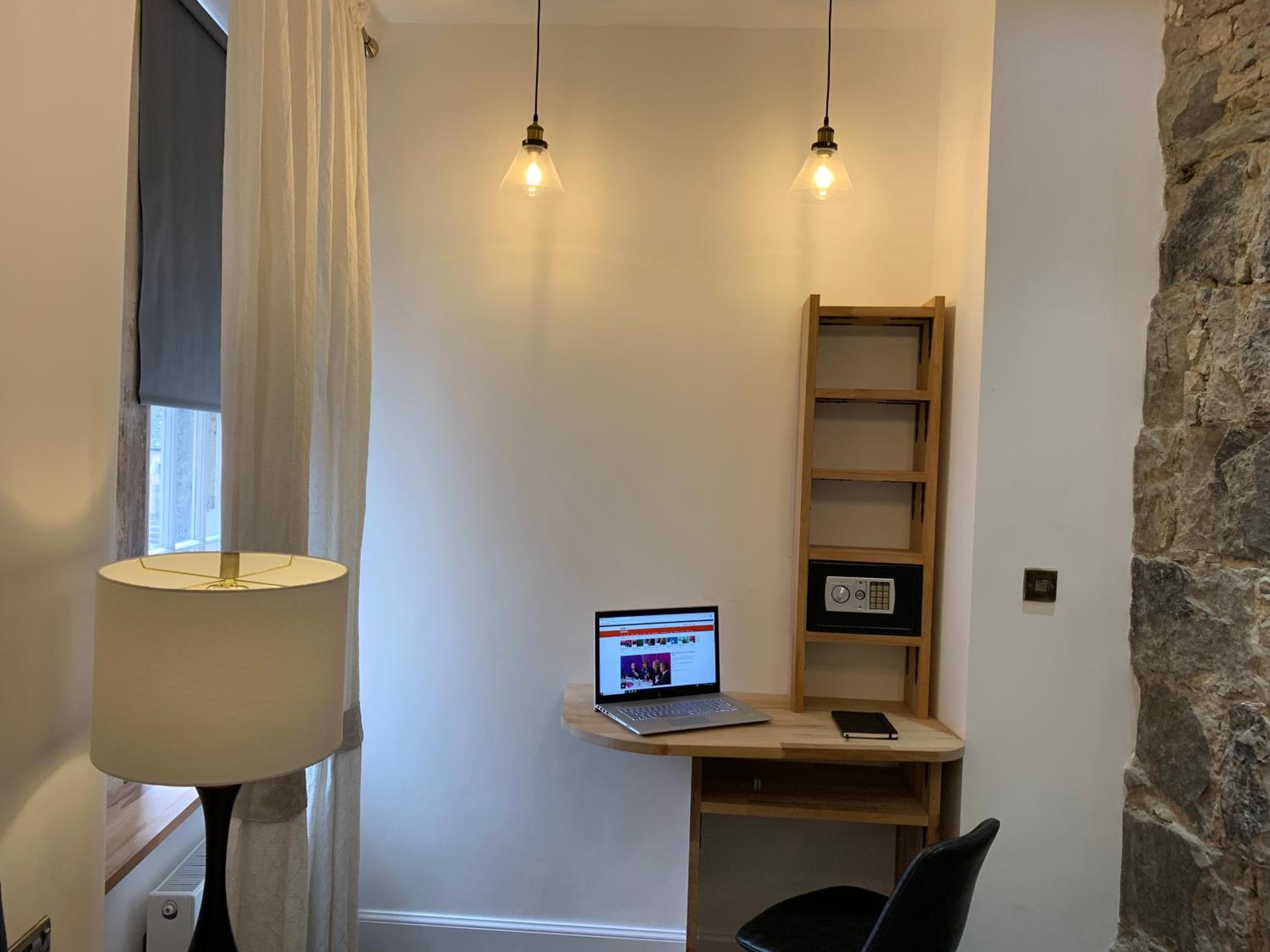 Royal Mile Suites by the Castle, Edinburgh, photo 4