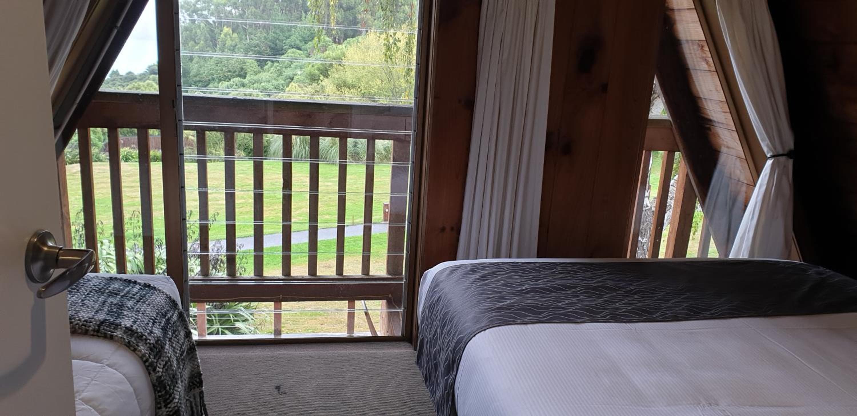Mt Vernon, Akaroa, photo 5
