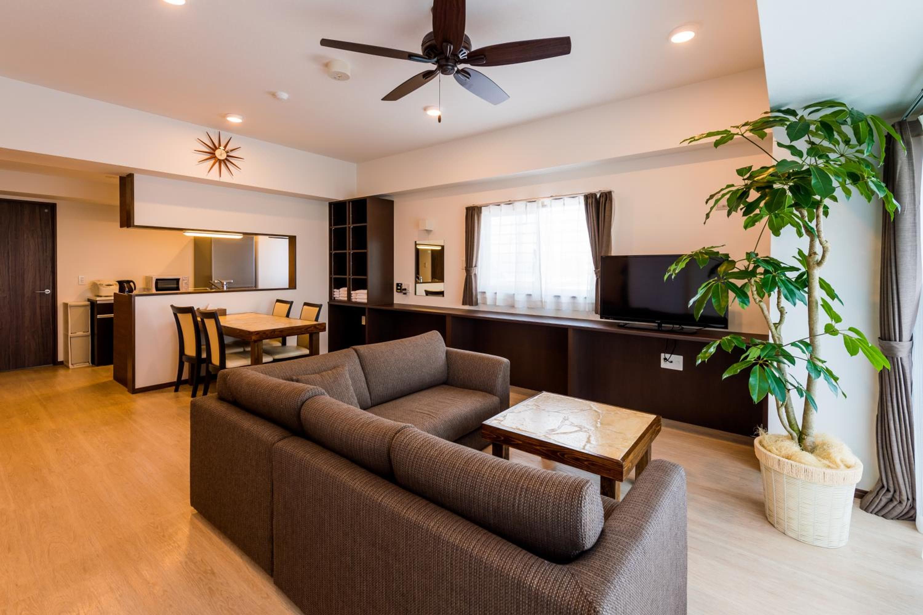 MINATO Chatan Seaside Condominium, Chatan, photo 2