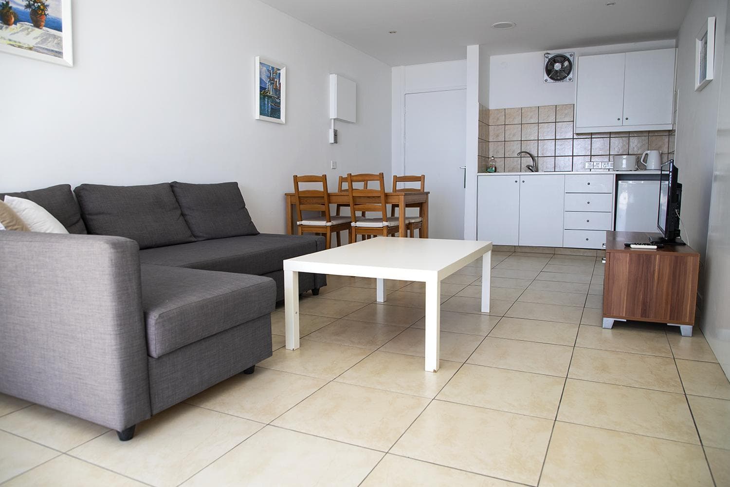 Sun Hall Beach Hotel Apartments, Larnaka, photo 6