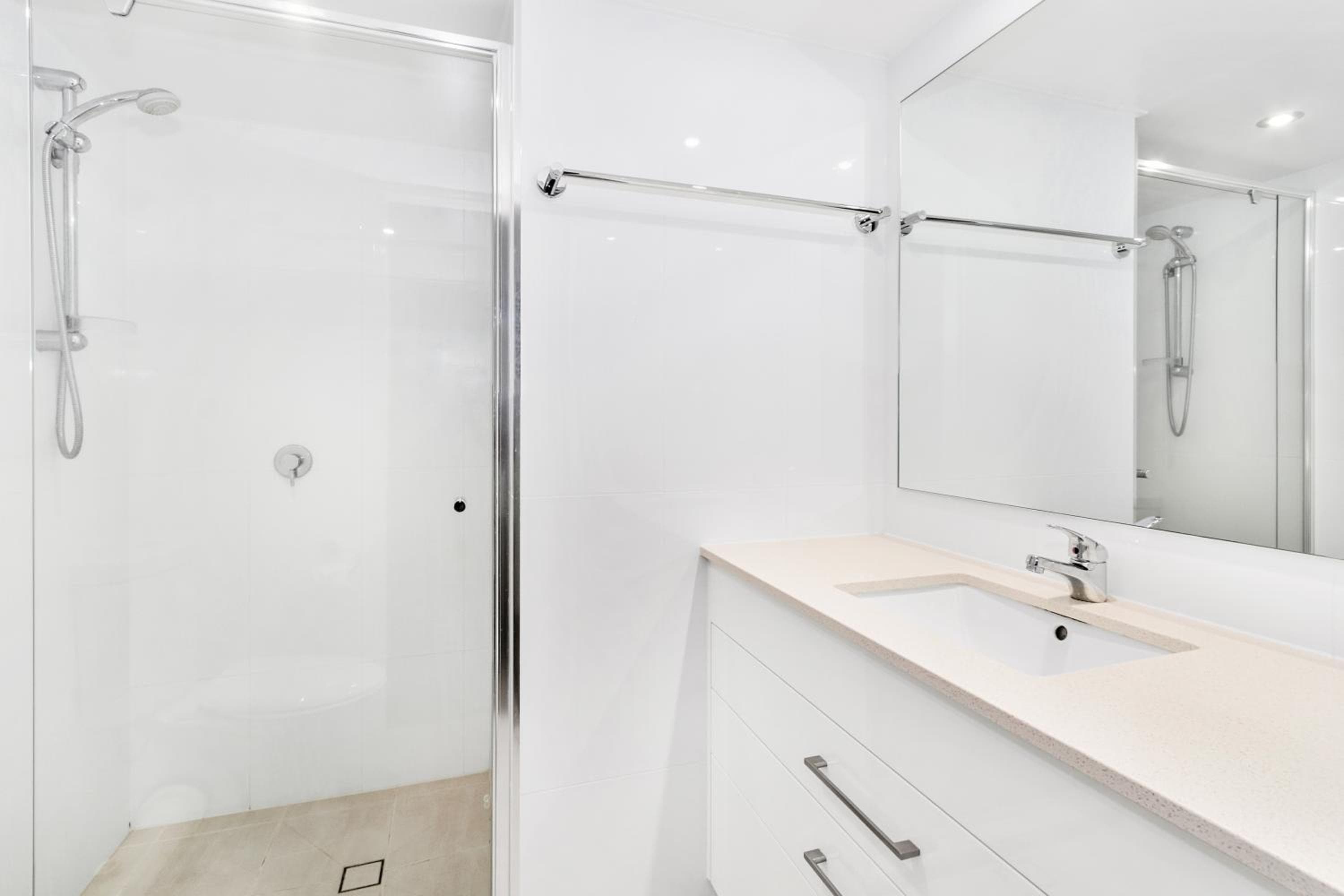 Columbia Beachfront Apartments on Rainbow Bay, Gold Coast, photo 5