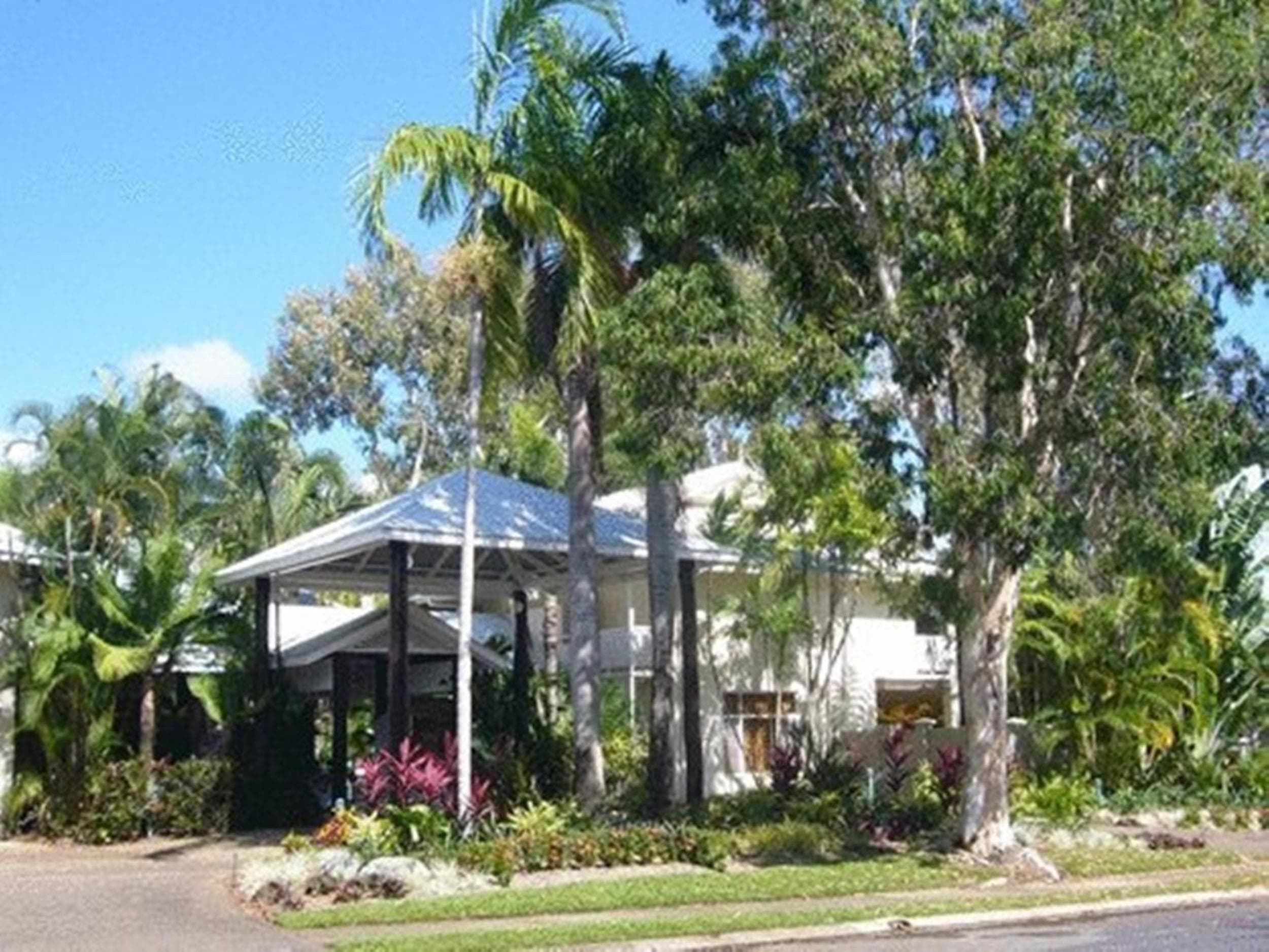Building at Port Douglas Retreat